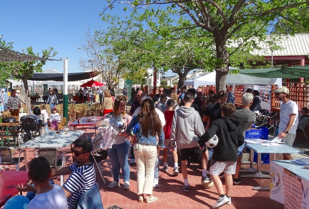 Les Jornades d'Artesania i Horta prenen el relleu de les Jornades del teixit social de les comarques centrals del País Valencià, celebrades a Beneixida el 2023