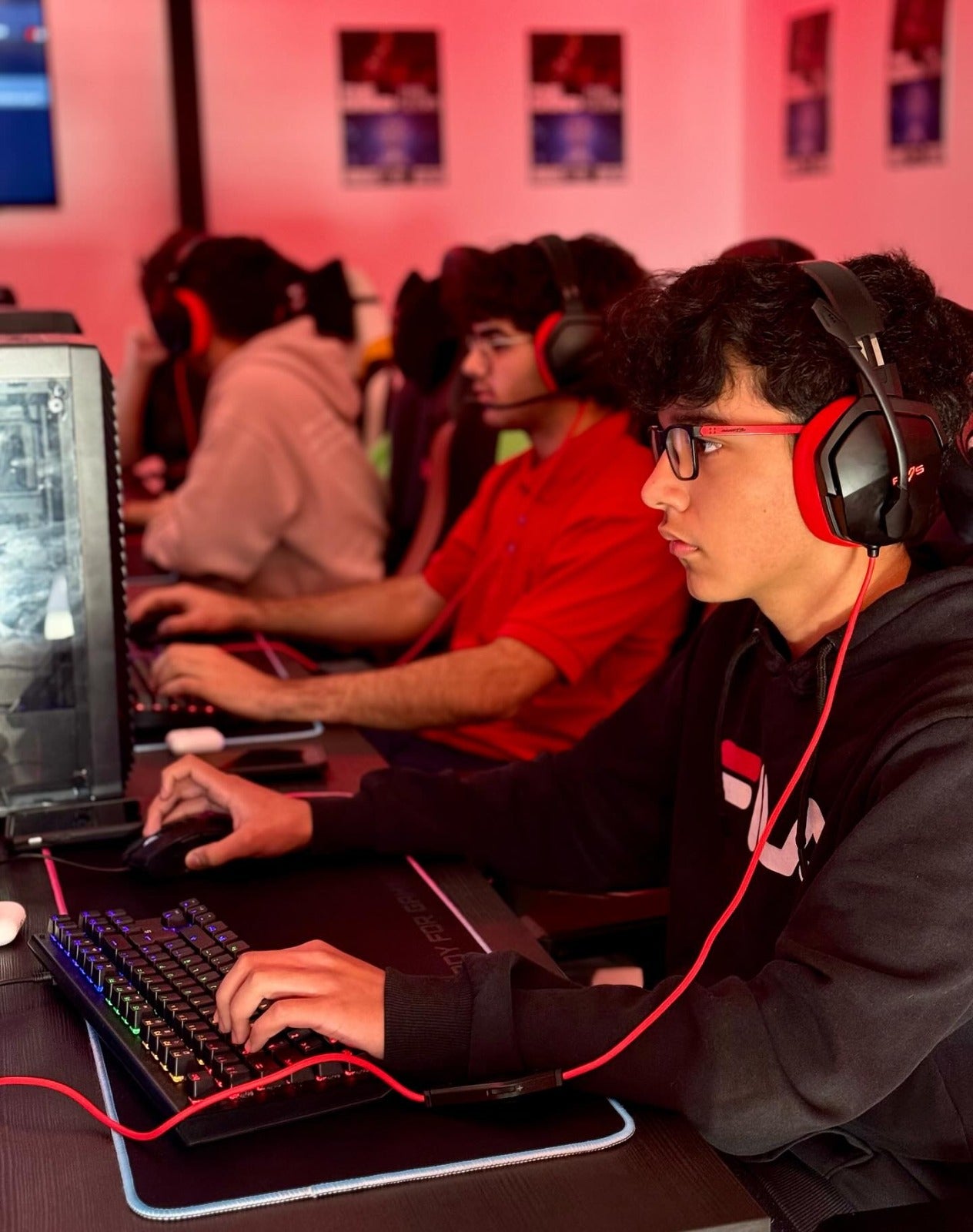 A la Nucia hi ha la primera escola d'aquest tipus d'esports electrònics al País Valencià | Oasis Gaming