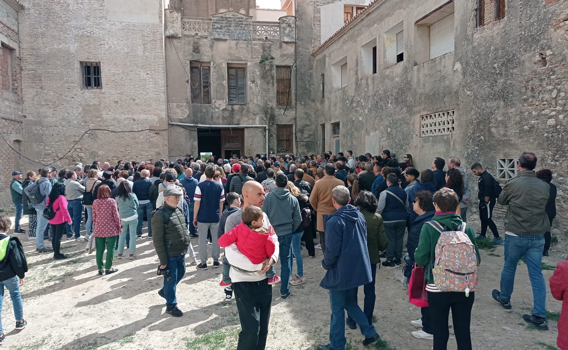 Visitants a la Torre dels Pares de Gandia