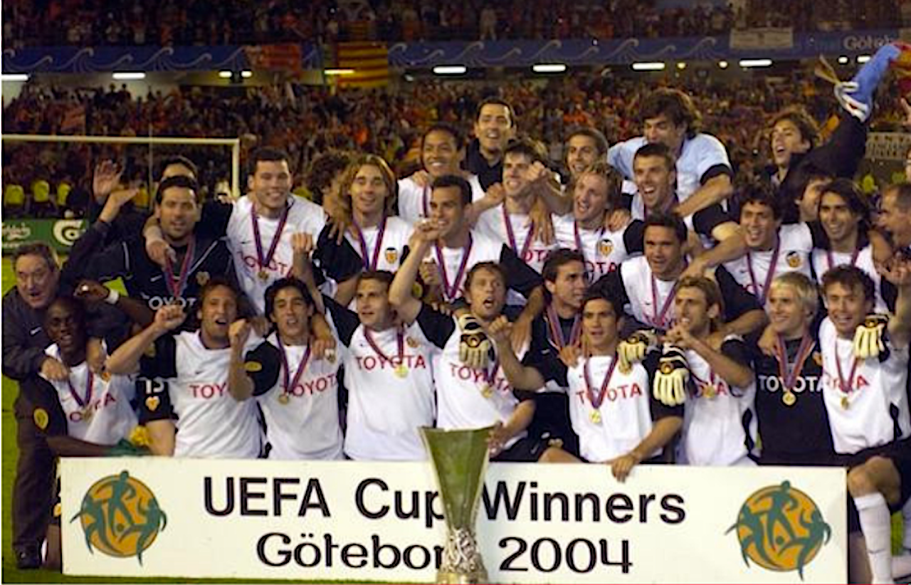 El València CF, campió de la Copa de la UEFA el 2004