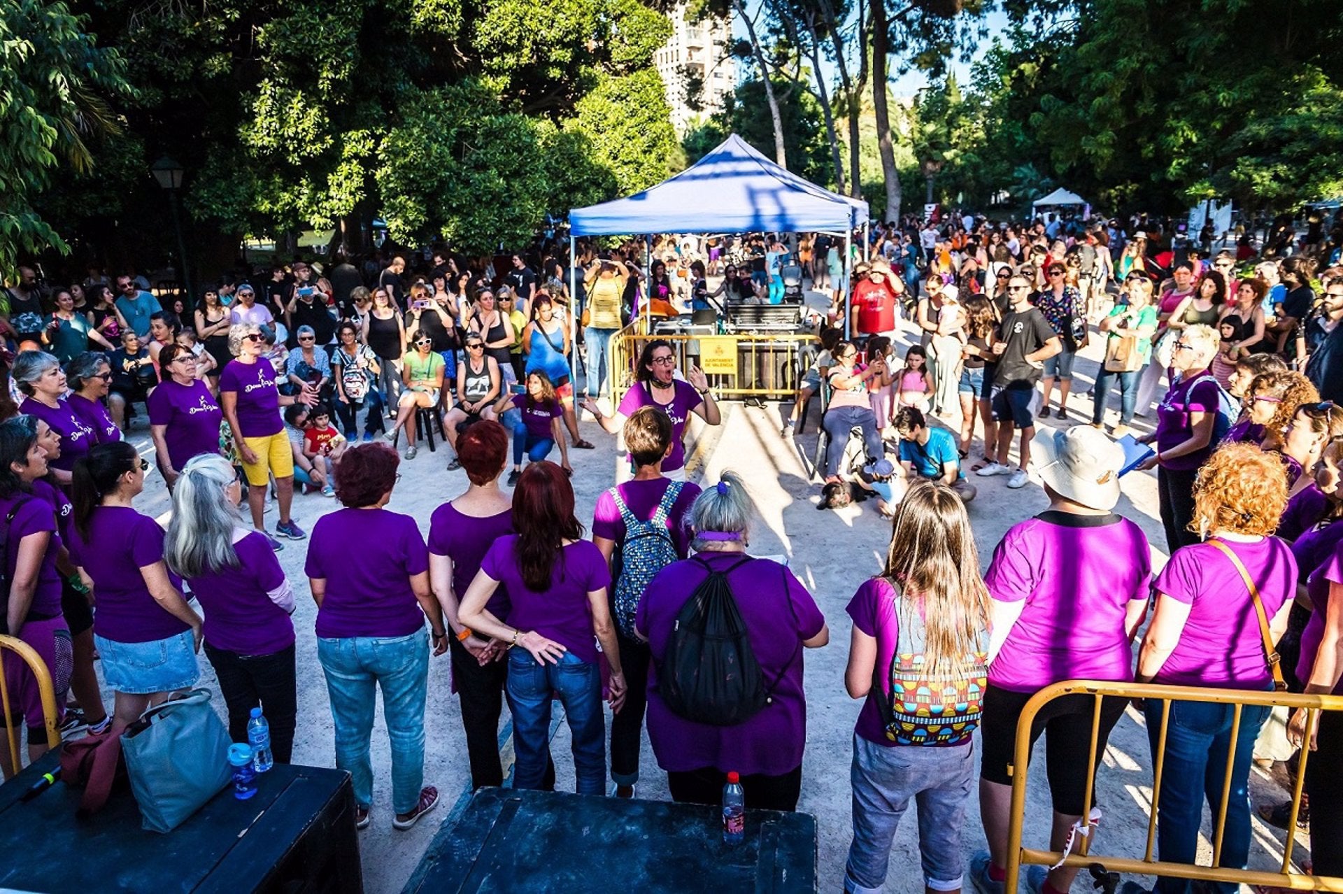 Fira Feminista als Jardins de Vivers de València