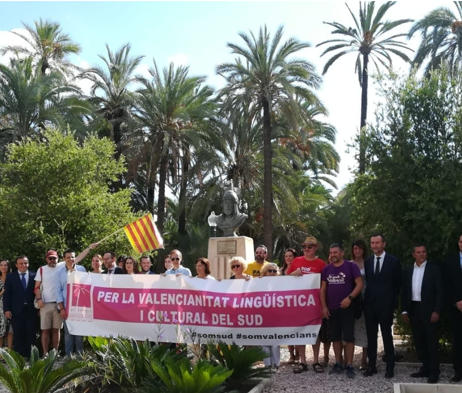 Diferents entitats, entre elles ACPV i el Tempir en la commemoració del 9 d'Octubre a Elx | ACPV