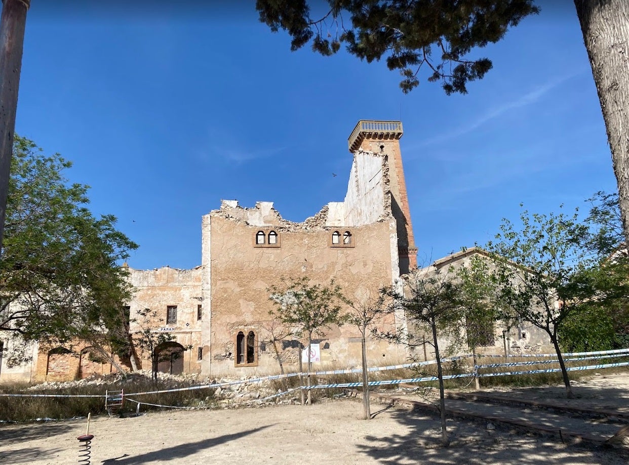 Edifici de la Colònia de Santa Eulàlia, a Saix (Alt Vinalopó)