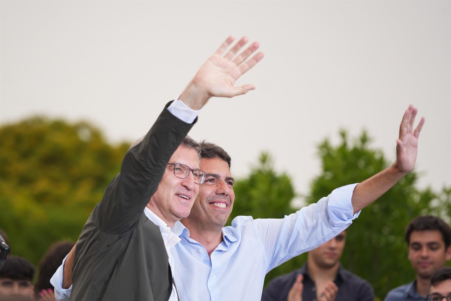 El president Carlos Mazón amb el líder del PP estatal, Alberto Núñez Feijóo / Europa Press