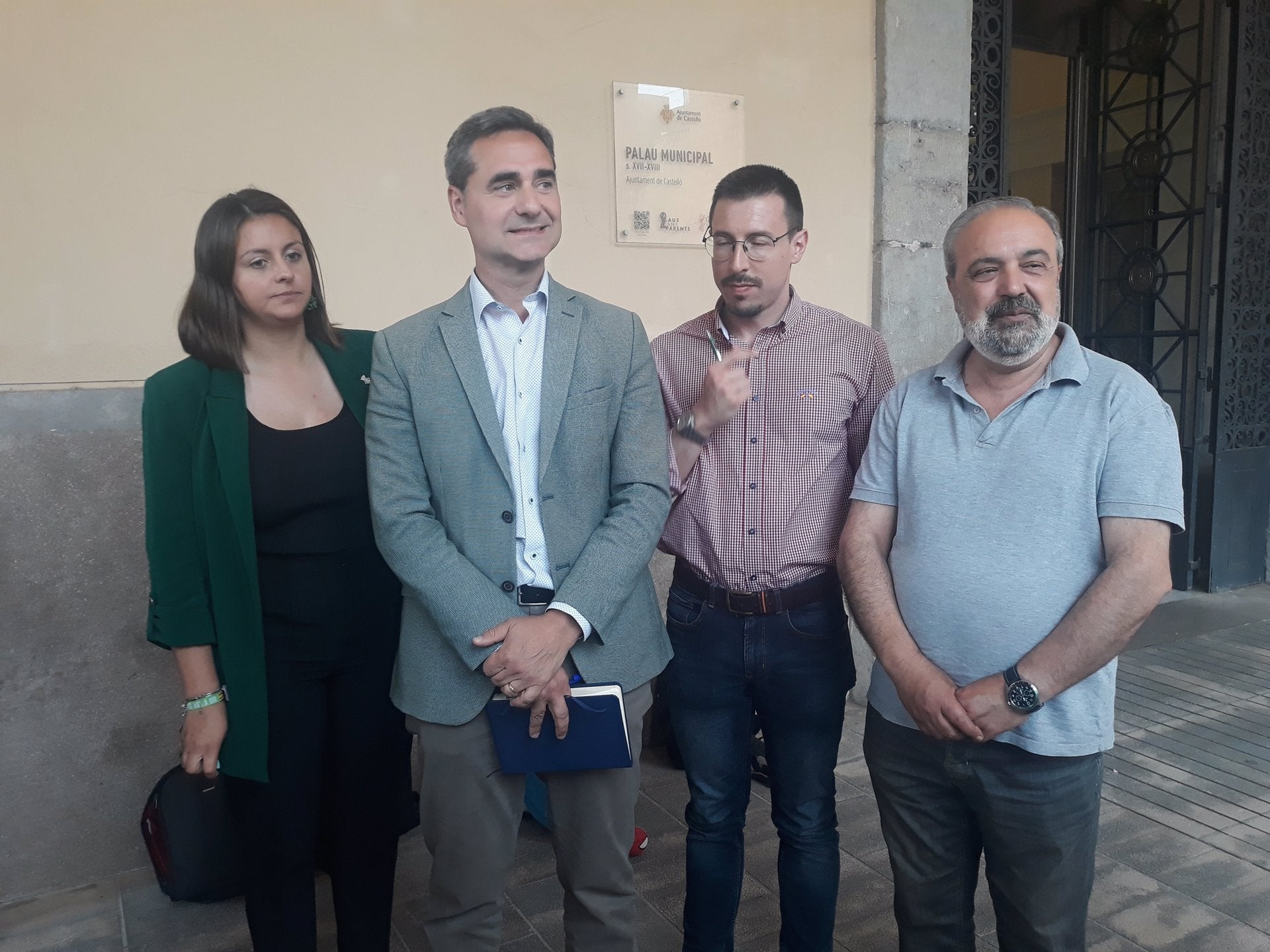 El portaveu de Vox a l'Ajuntament de Castelló de la Plana, Antonio Ortolá, i altres regidors de la formació ultra | RP