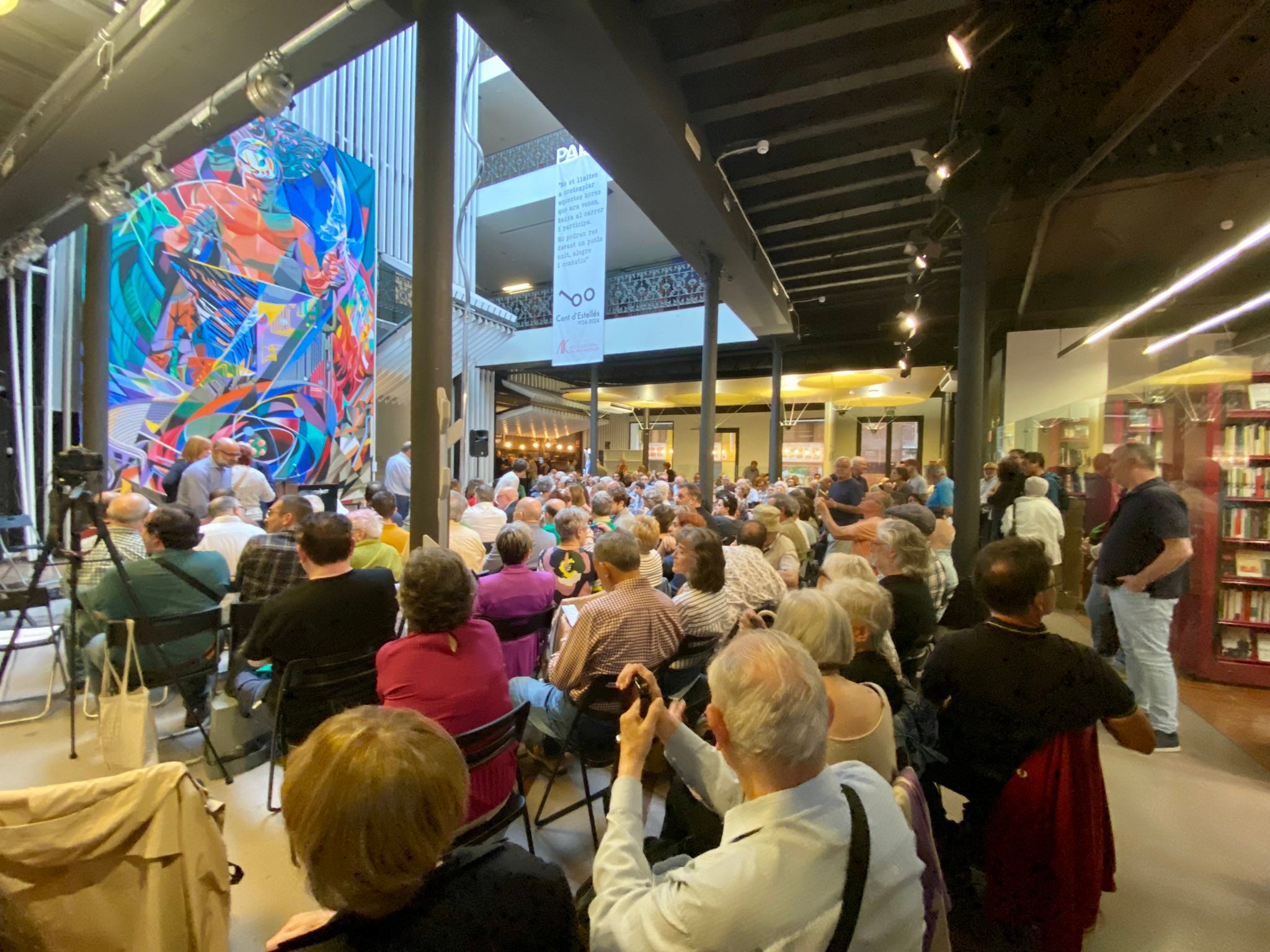 Acte central del centenari d'Estellés a l'edifici Octubre / Acció Cultural del País Valencià