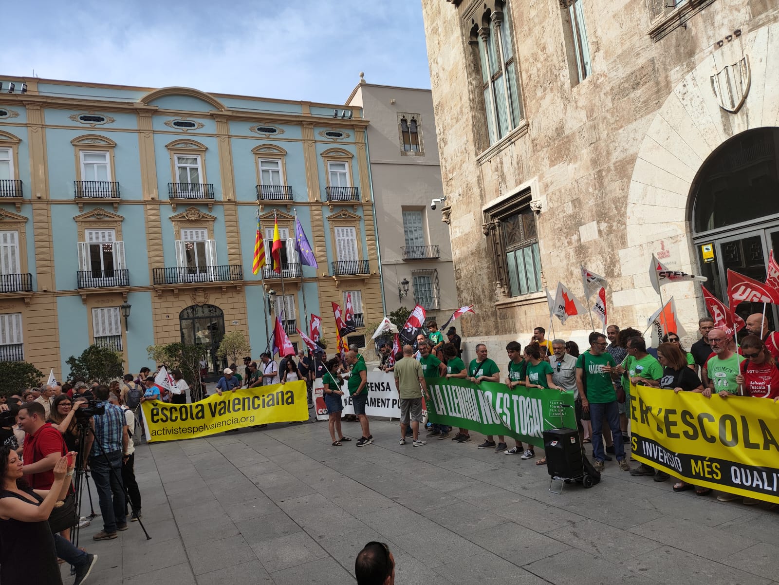 Concentració a Castelló de la Plana contra la «llibertat educativa» / STEPV