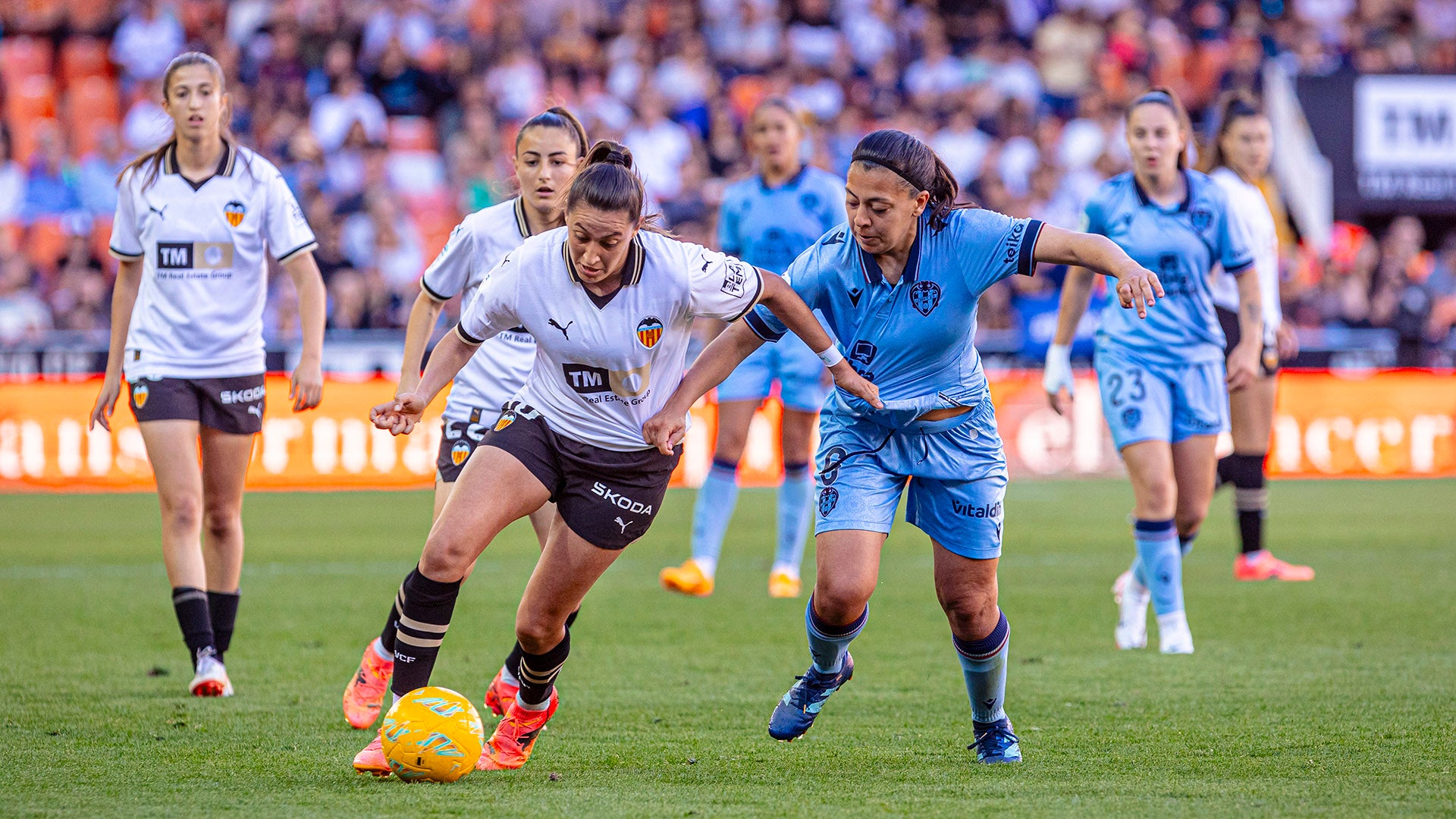 La diferència tot i l'augment respecte a Canal 9 continua sent significativa en la presència del futbol femení respecte del masculí | VCF