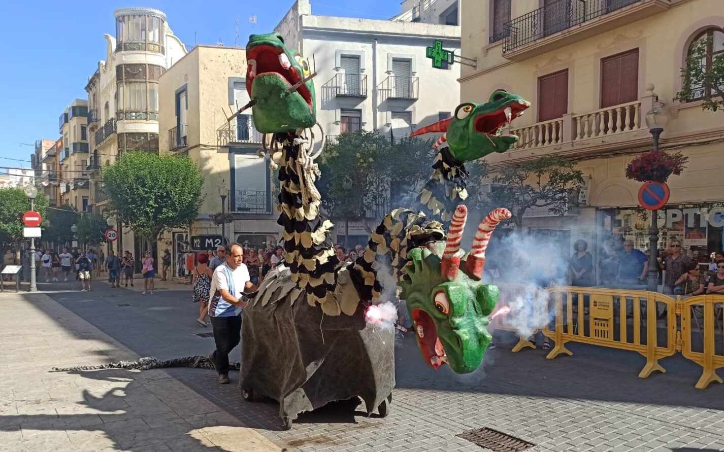 La Flama del Canigó arriba a Vinaròs la vespra de Sant Joan