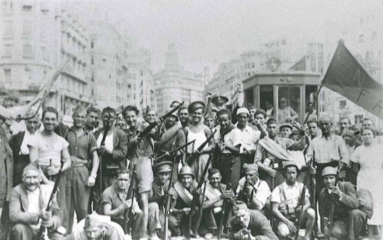 El colp d'estat va fracassar a València, i a Castelló de la Plana  i a Alacant i a Alcoi, gràcies a l'esforç de les milícies populars. Després aquestes milícies formarien columnes per a anar al front de guerra
