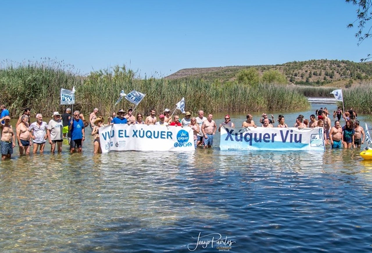 Acció «Mulla't pel Xúquer», organitzada per Xúquer Viu a Antella, el 2023 | Joanjo Puertos | DLV