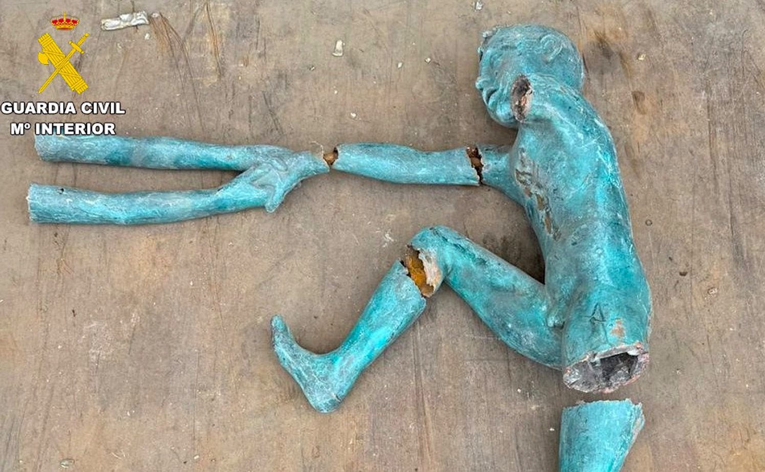 Escultura de Manuel Boix danyada en els robatoris d'Albalat de la Ribera | EP