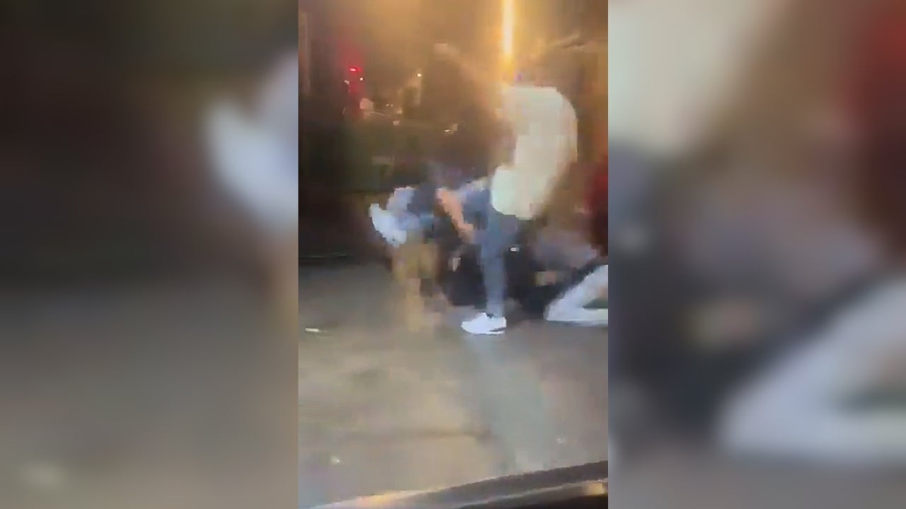 Imatge del fotograma del vídeo de la brutal baralla a Xarxes socials