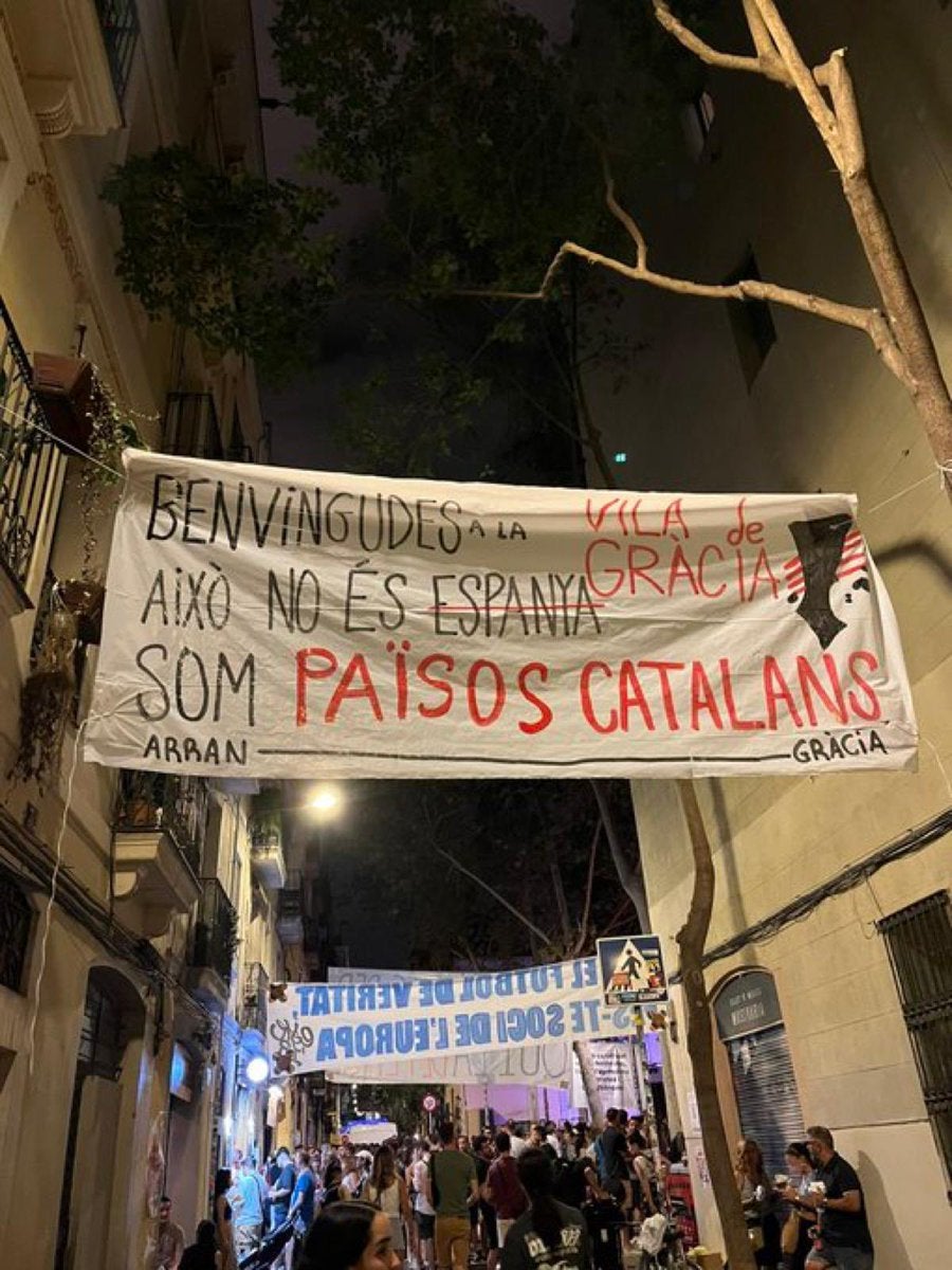 Pancarta defensant els Països Catalans a Barcelona que Carlos Mazón ha exigit que es censure