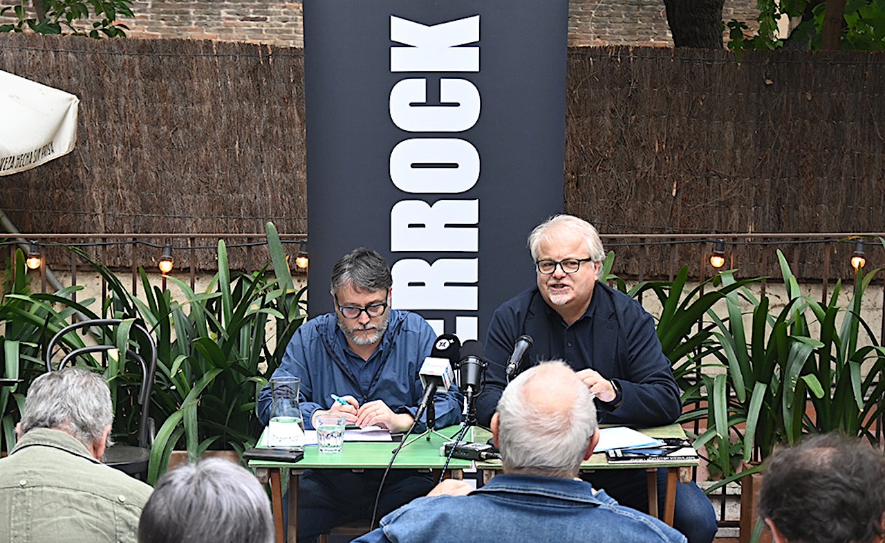 El director editorial del Grup Enderrock, Lluís Gendrau, i Jordi Novell, editor d’Enderrock Llibres