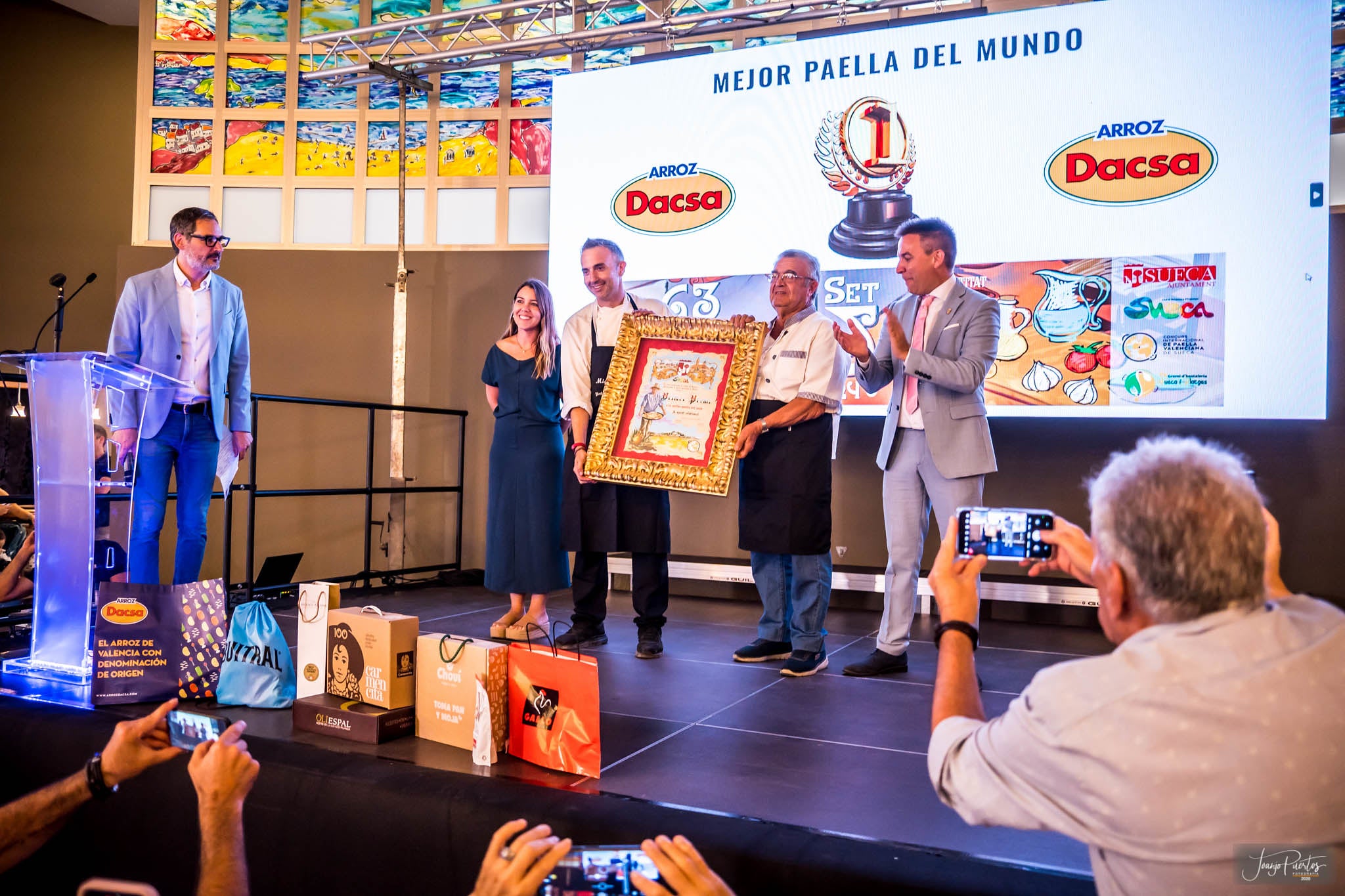El restaurant Miguel y Juani, de l'Alcúdia, rep el primer premi del Concurs Internacional de Paella de Sueca