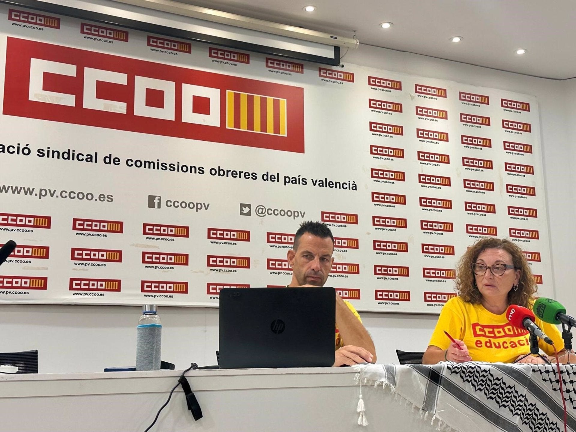 Roda de premsa de representants de CCOO