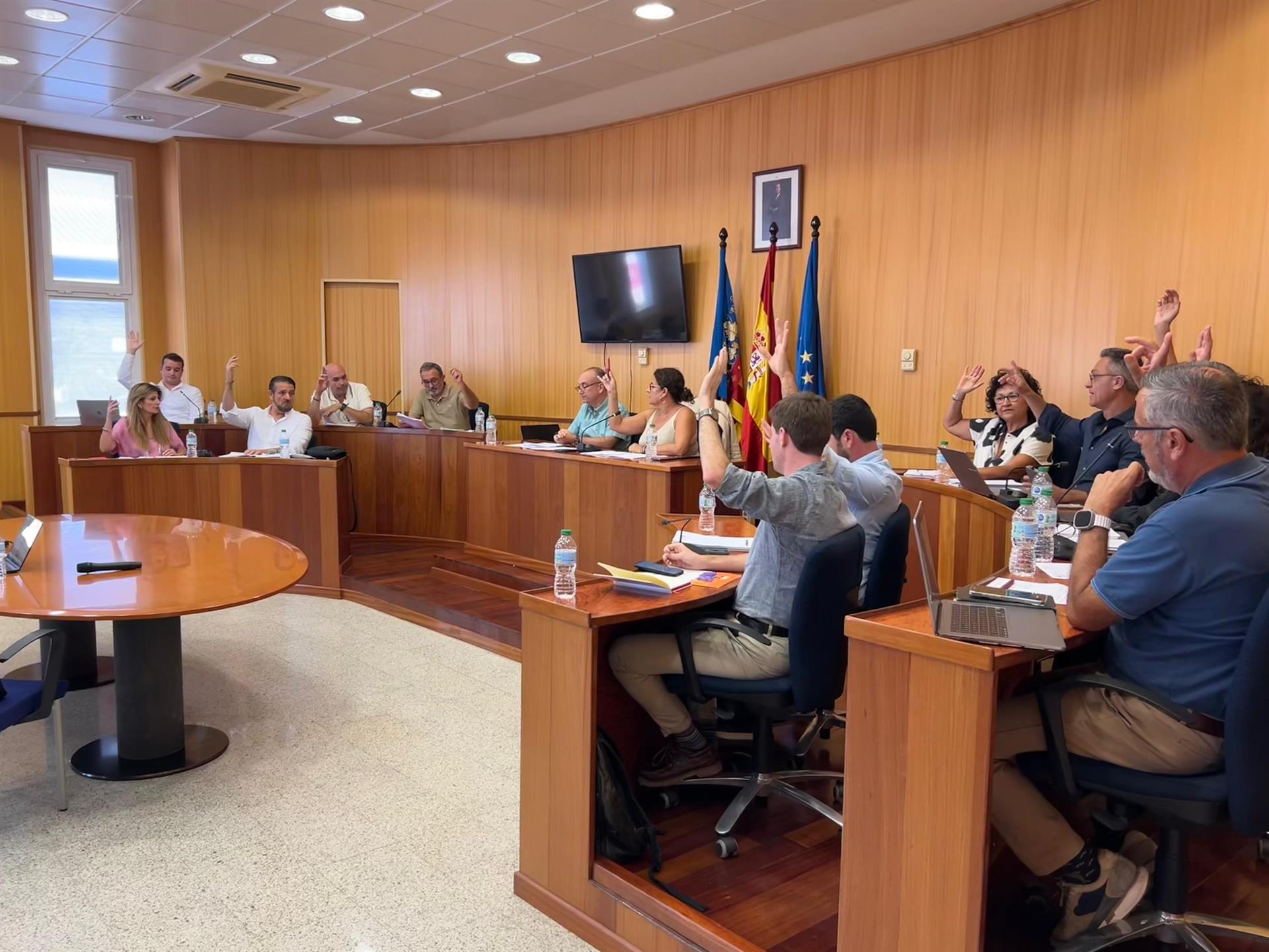 El ple municipal de Sant Antoni de Benaixeve aprova el topònim bilingüe
