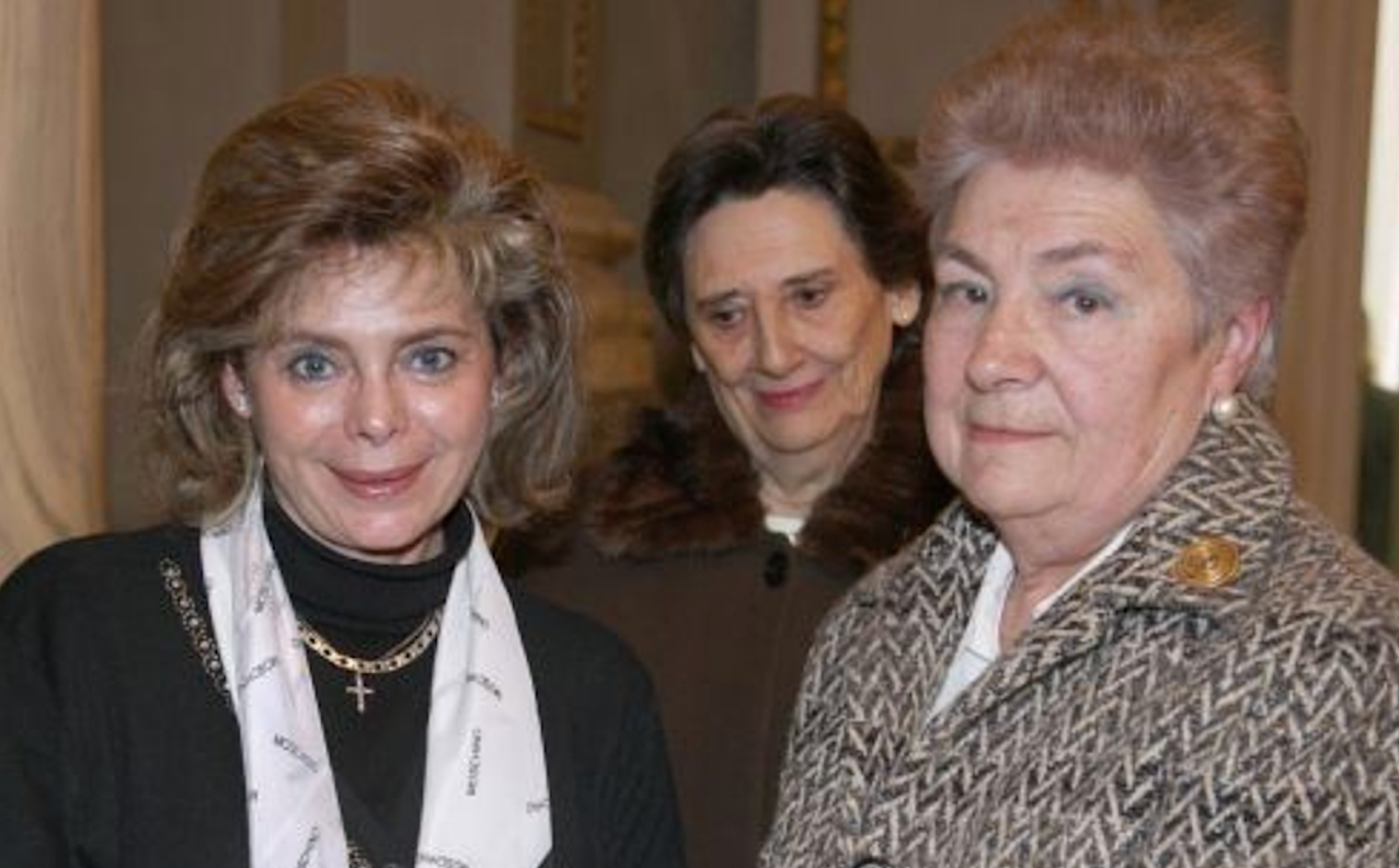 L'exregidora de Cultura de l'Ajuntament de València, M. José Alcón (PP), i la historiadora Amparo Cabanes el 2009