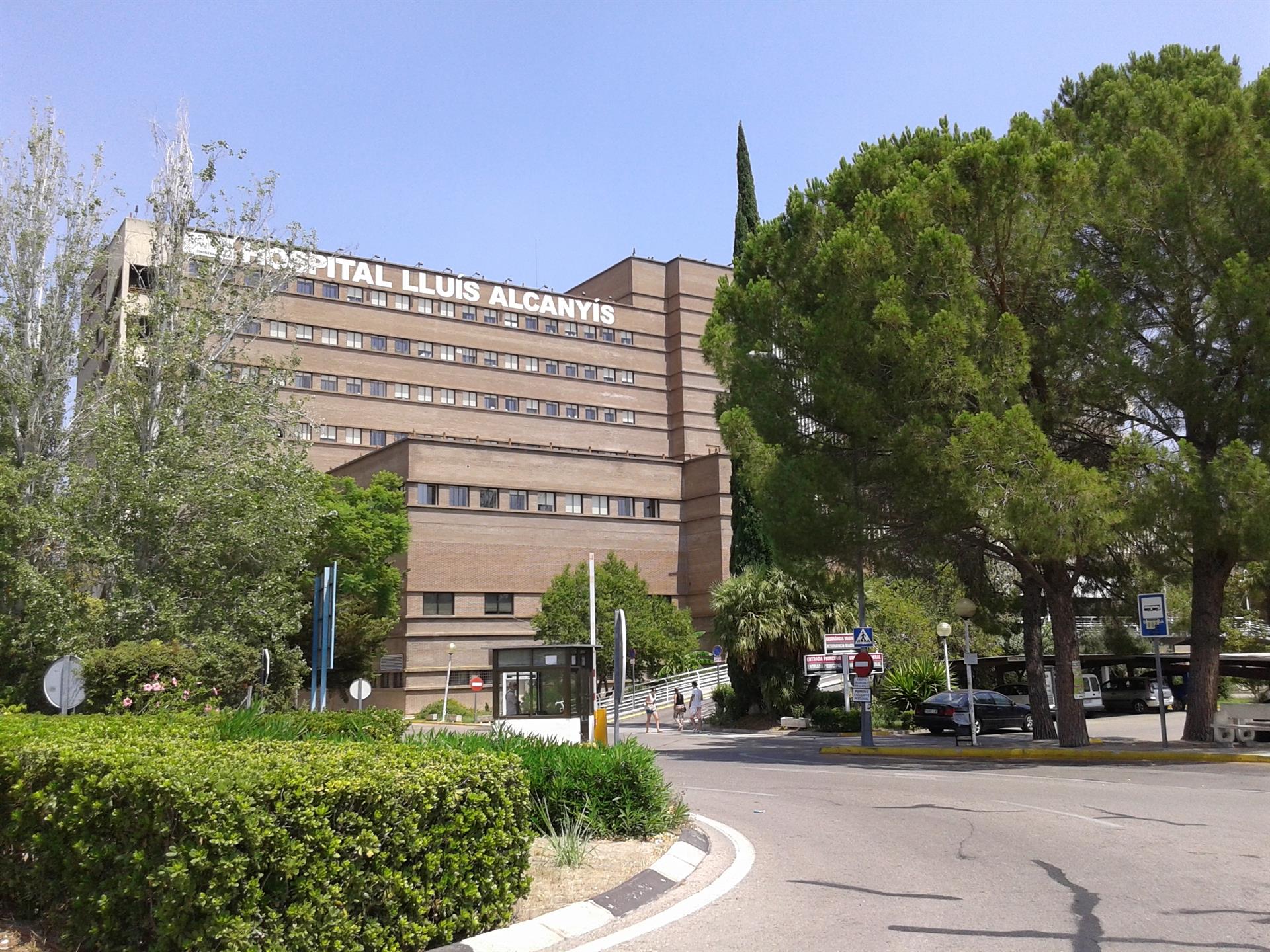 Sis xiquets, ingressats a l'Hospital de Xàtiva per una possible intoxicació alimentària