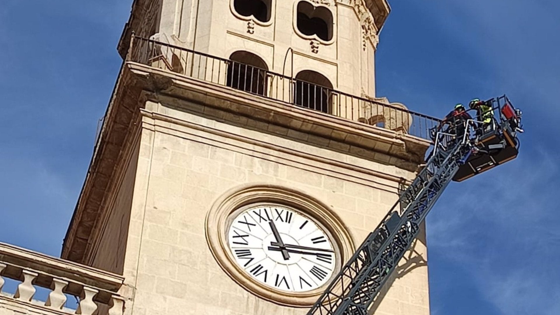 La cornisa afectada de l'Ajuntament d'Alacant / Europa Press