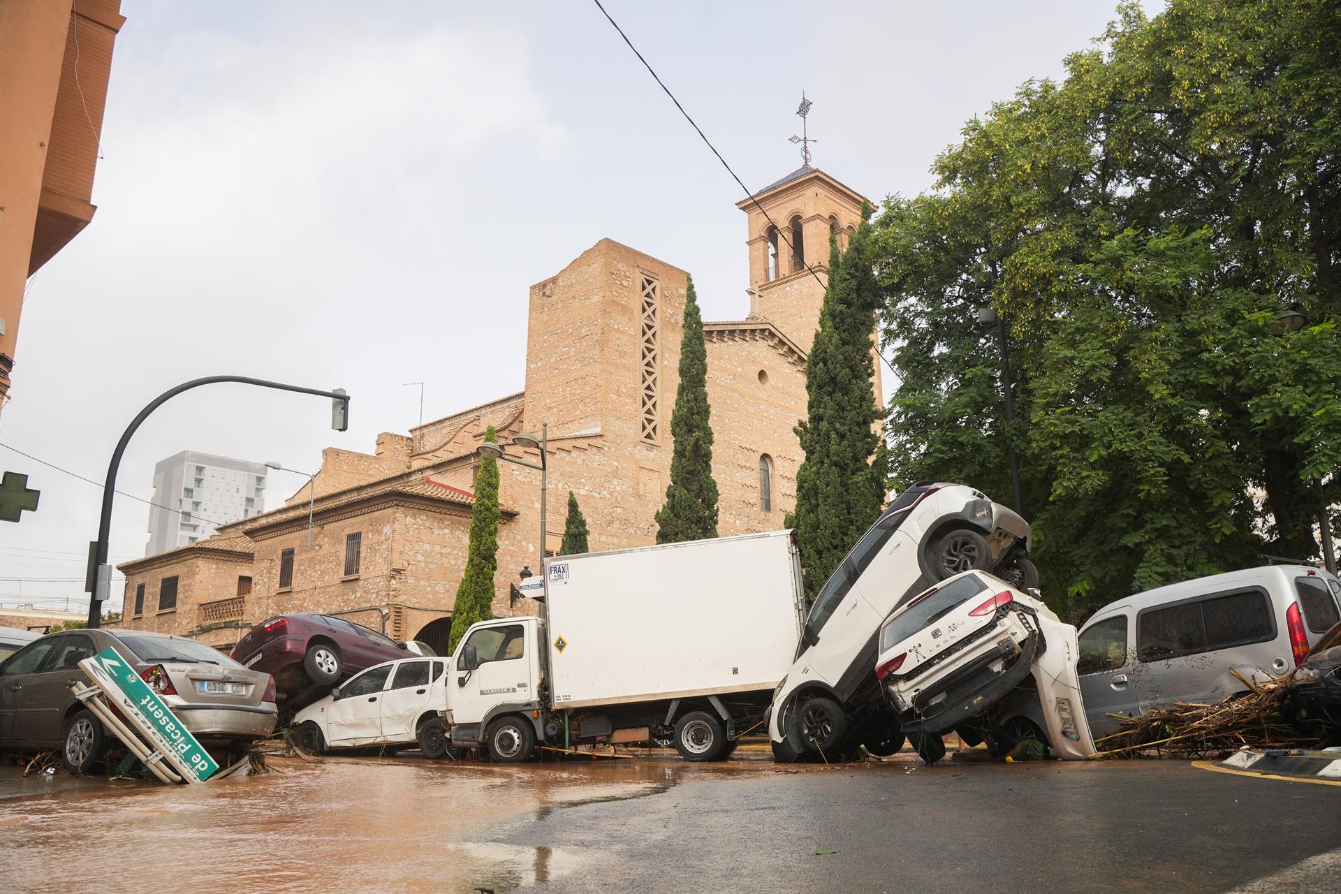 Efectes del temporal al barri de La Torre, a València / Europa Press