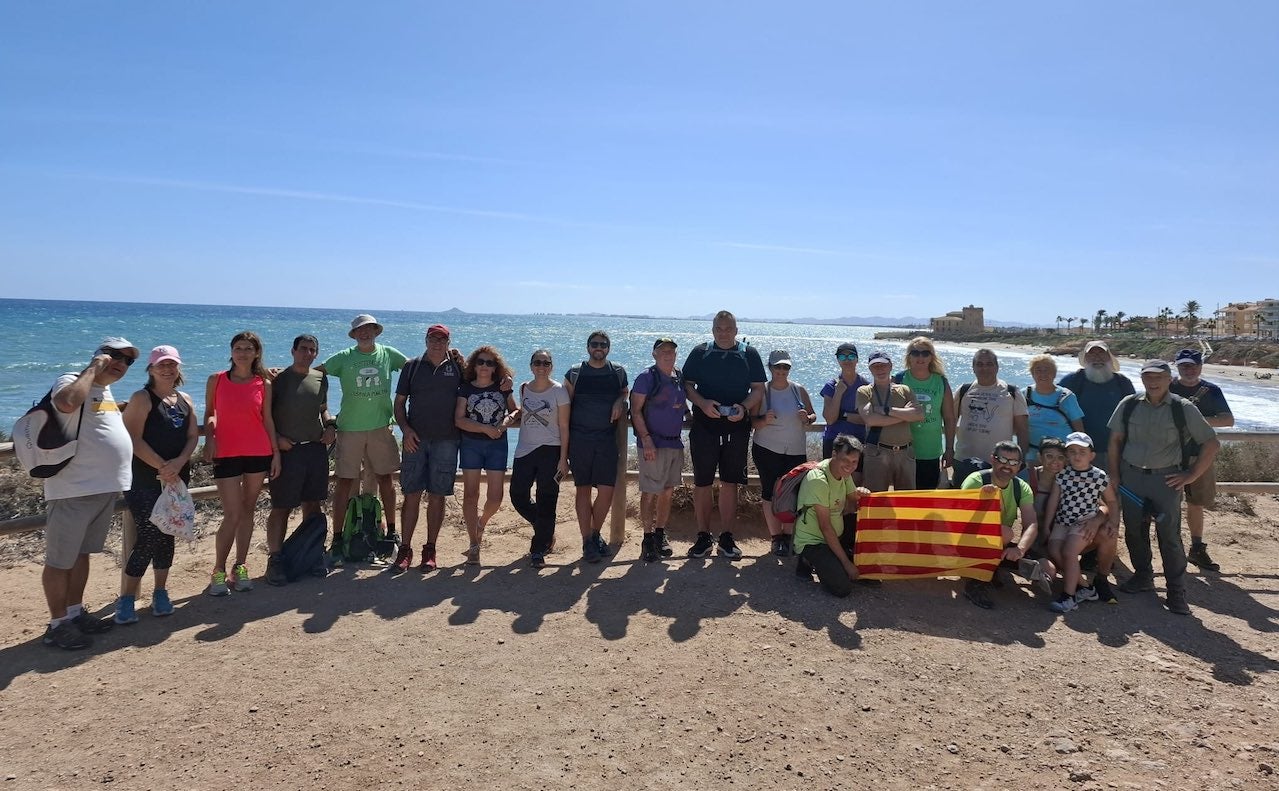 Alguns dels participants en la II Travessa per la Llengua i el País | Intersindical