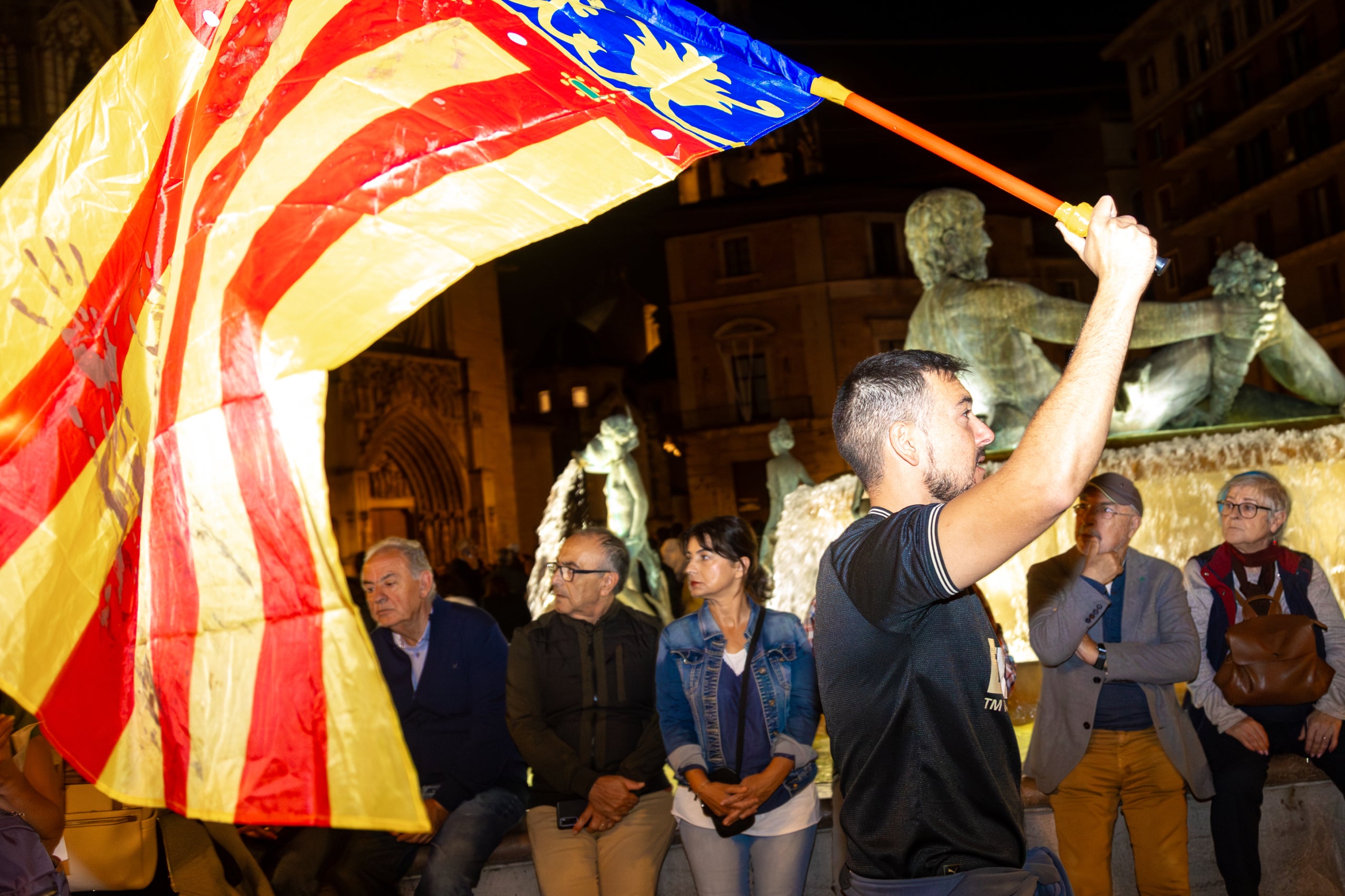 Manifestació a València per a exigir la dimissió del president de la Generalitat Valenciana, Carlos Mazón, el 9 de novembre | Lluís Martí