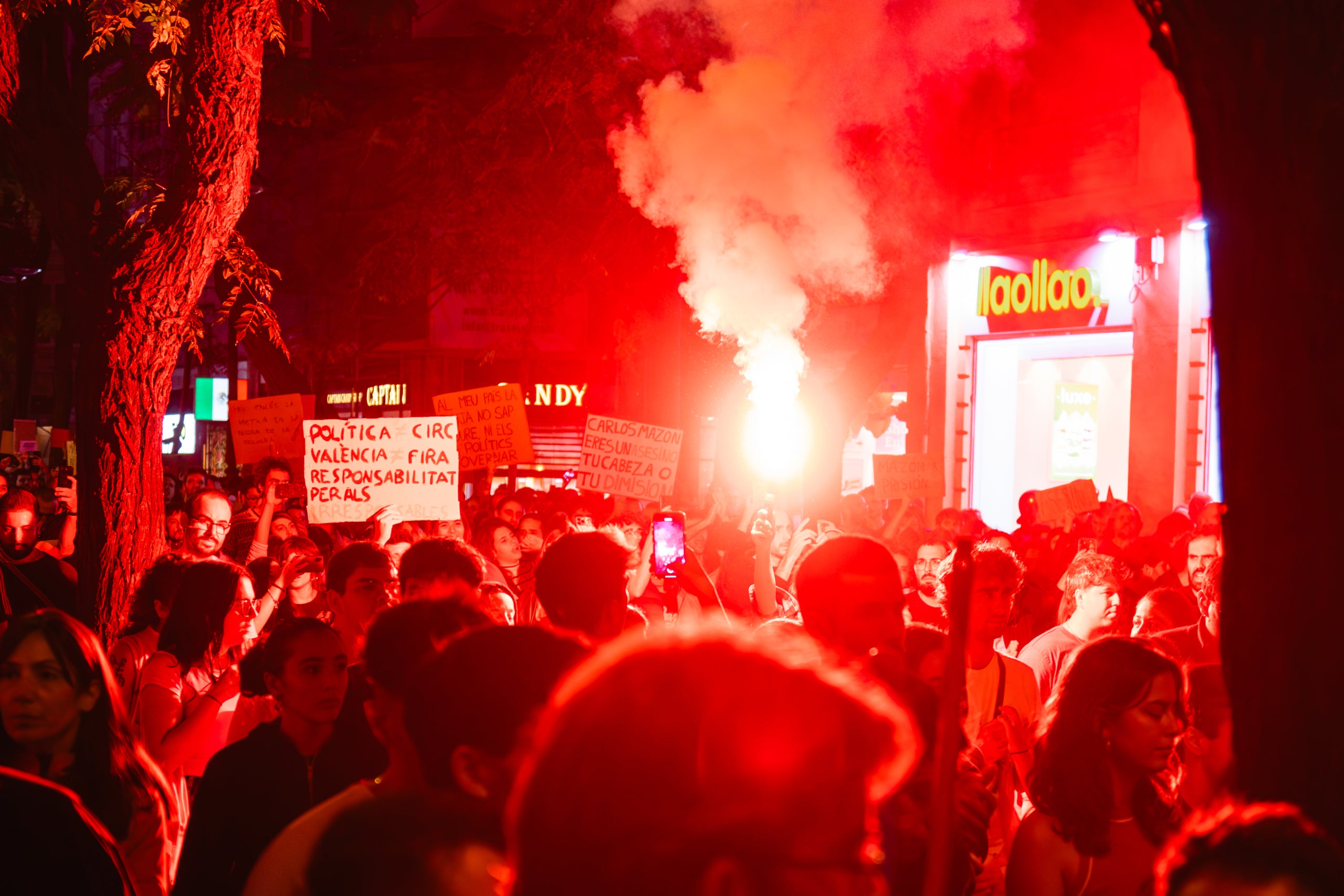 Manifestació a València per a exigir la dimissió del president de la Generalitat Valenciana, Carlos Mazón, el 9 de novembre | Lluís Martí