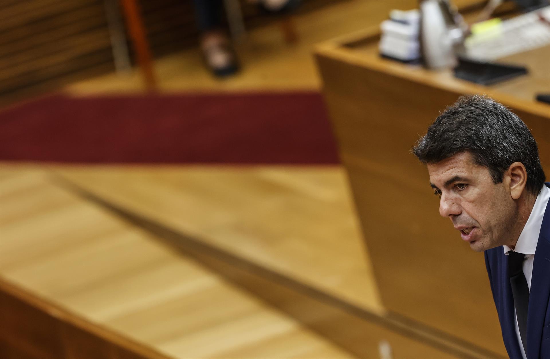 El president valencià, Carlos Mazón, durant la seua compareixença / Europa Press