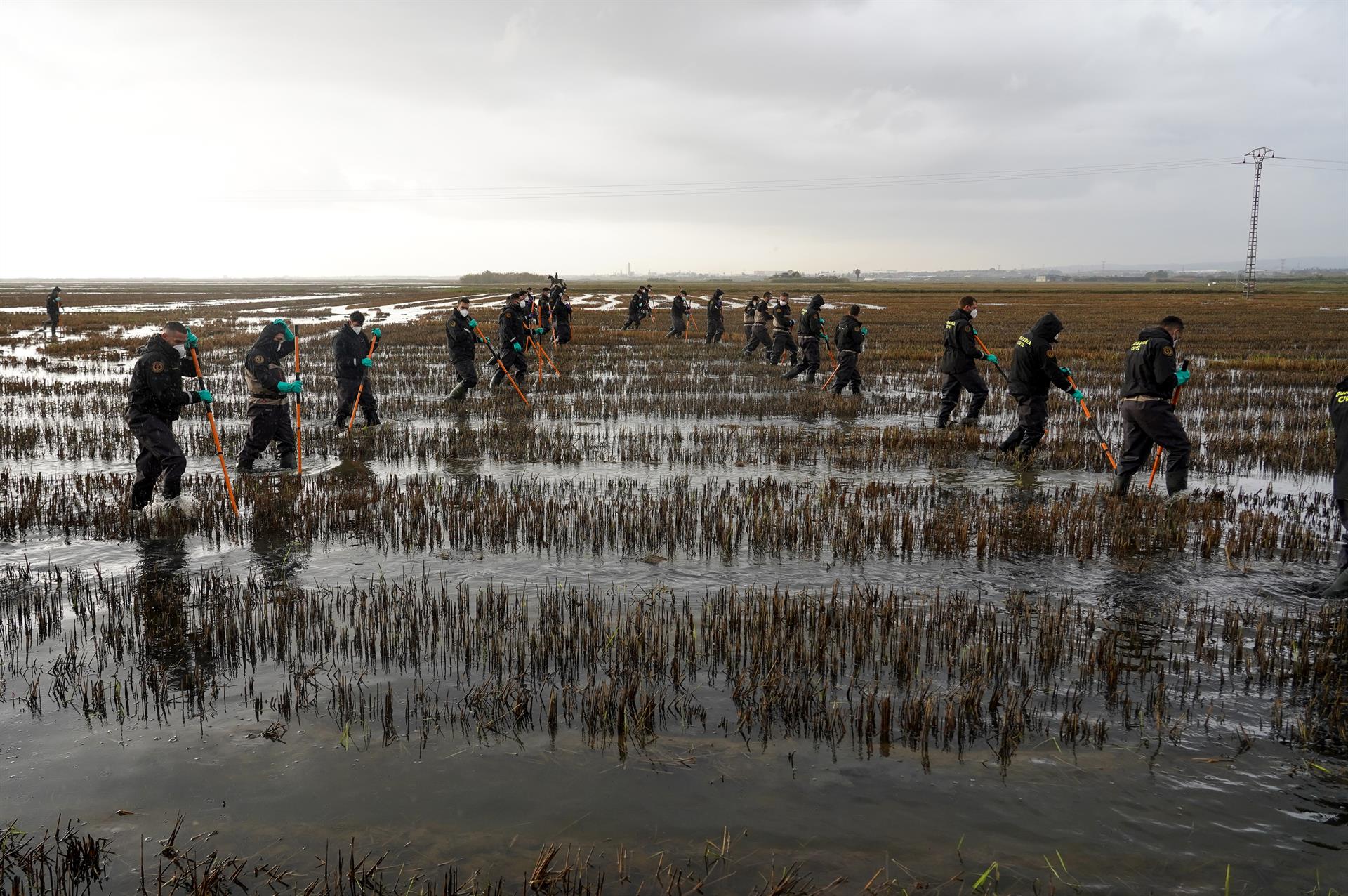 Equips de rescat a l'Albufera | Eduardo Manzana | EP
