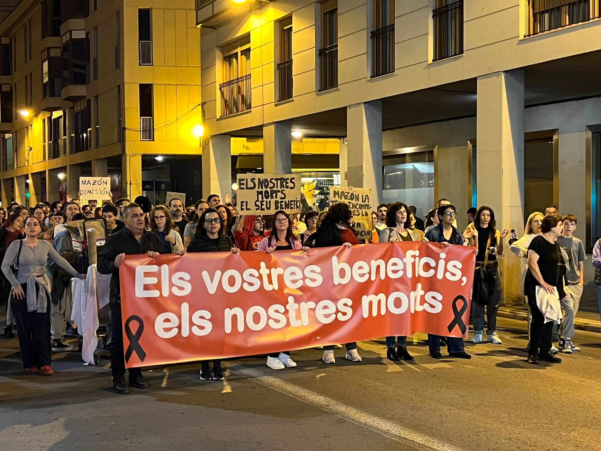 Manifestació a Elx contra el president valencià, Carlos Mazón