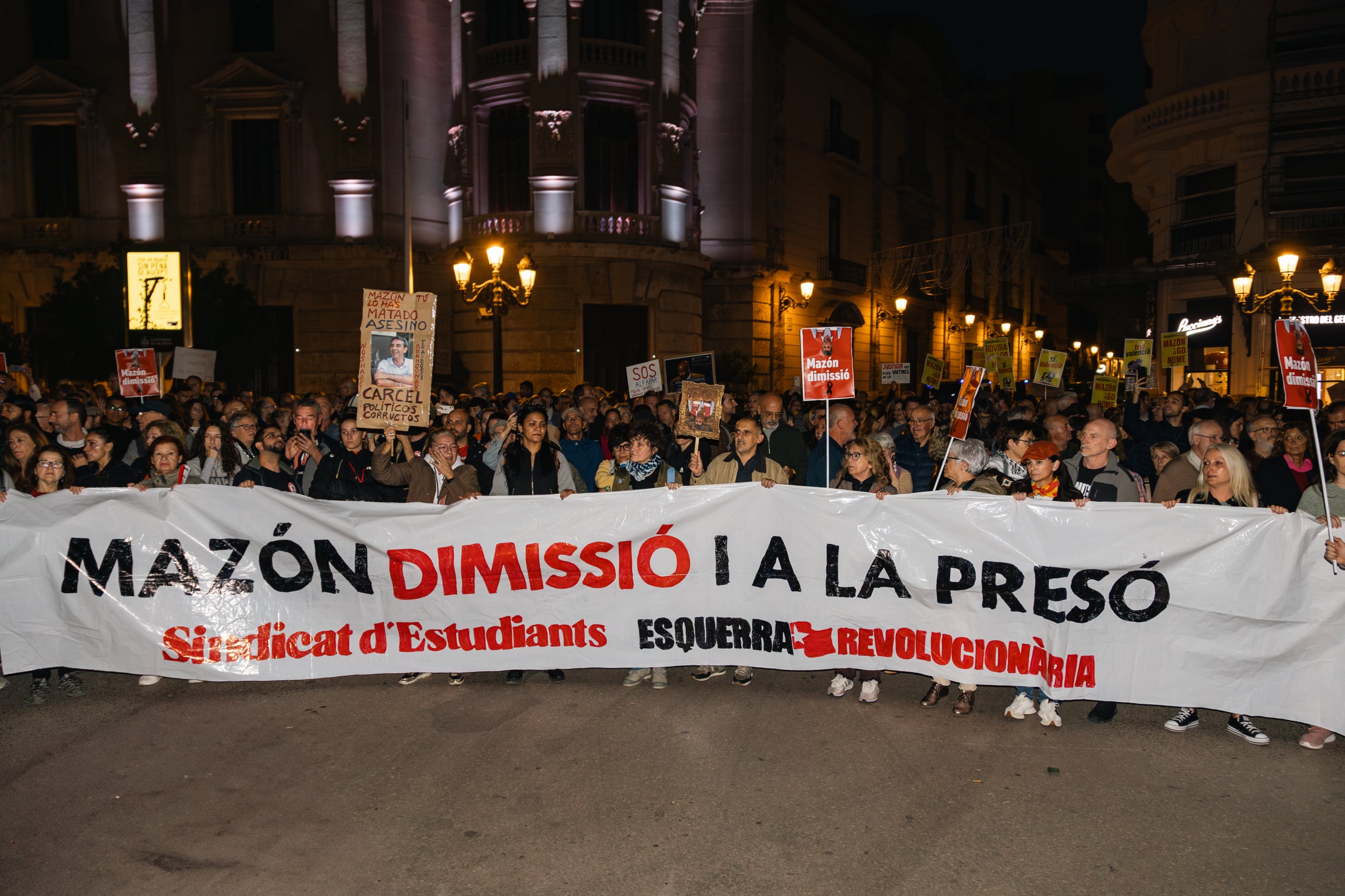 Manifestació «Mazón dimissió» a València, el 30 de novembre | Lluís Martí