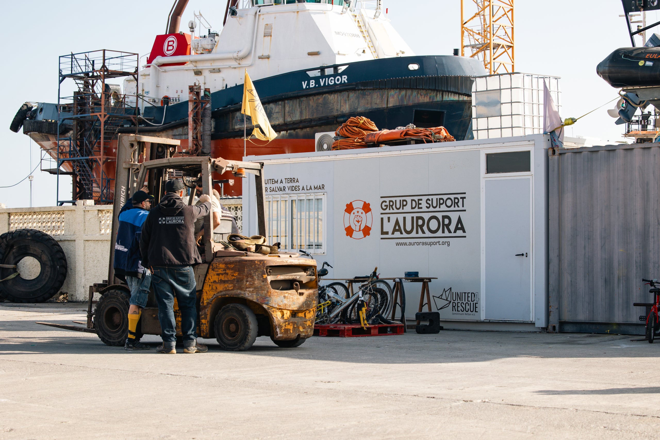 El Sea Eye i el Grup de Suport Aurora han unit forces per ajudar als afectats per la DANA. Foto Lluís Martí