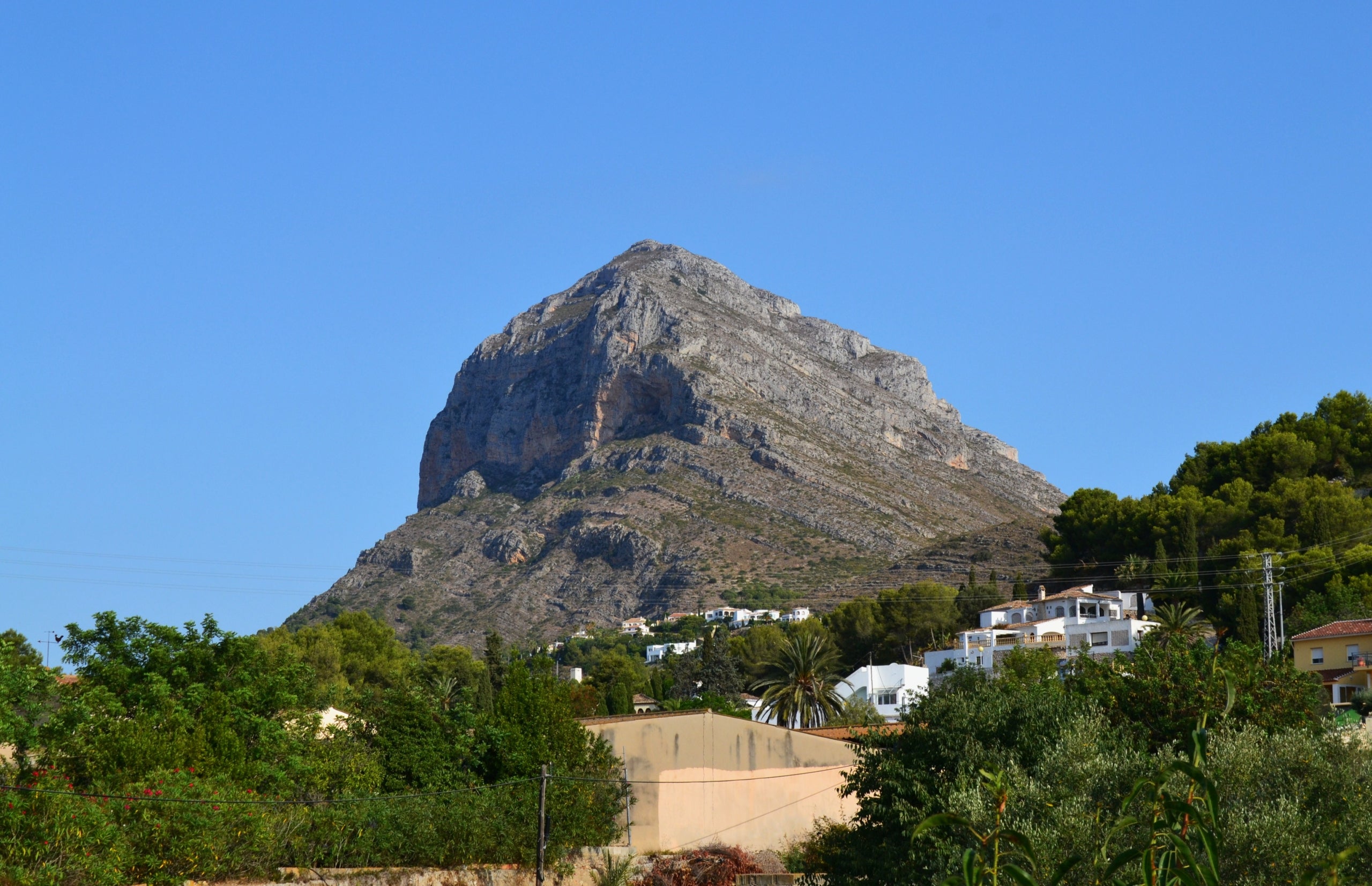 El Montgó vist des de Xàbia (Marina Alta)