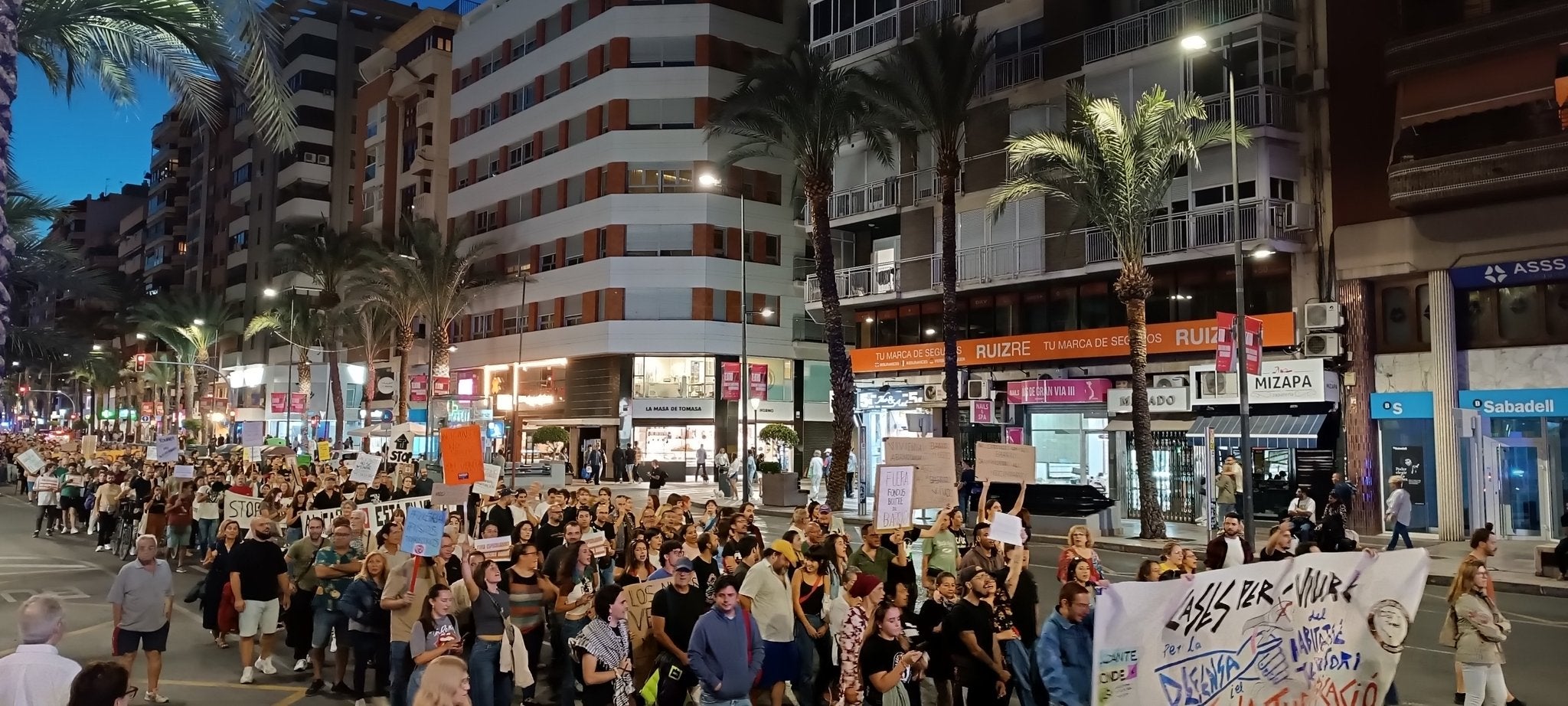 Manifestació a Alacant pel dret a l'habitatge (18 d'octubre de 2024)