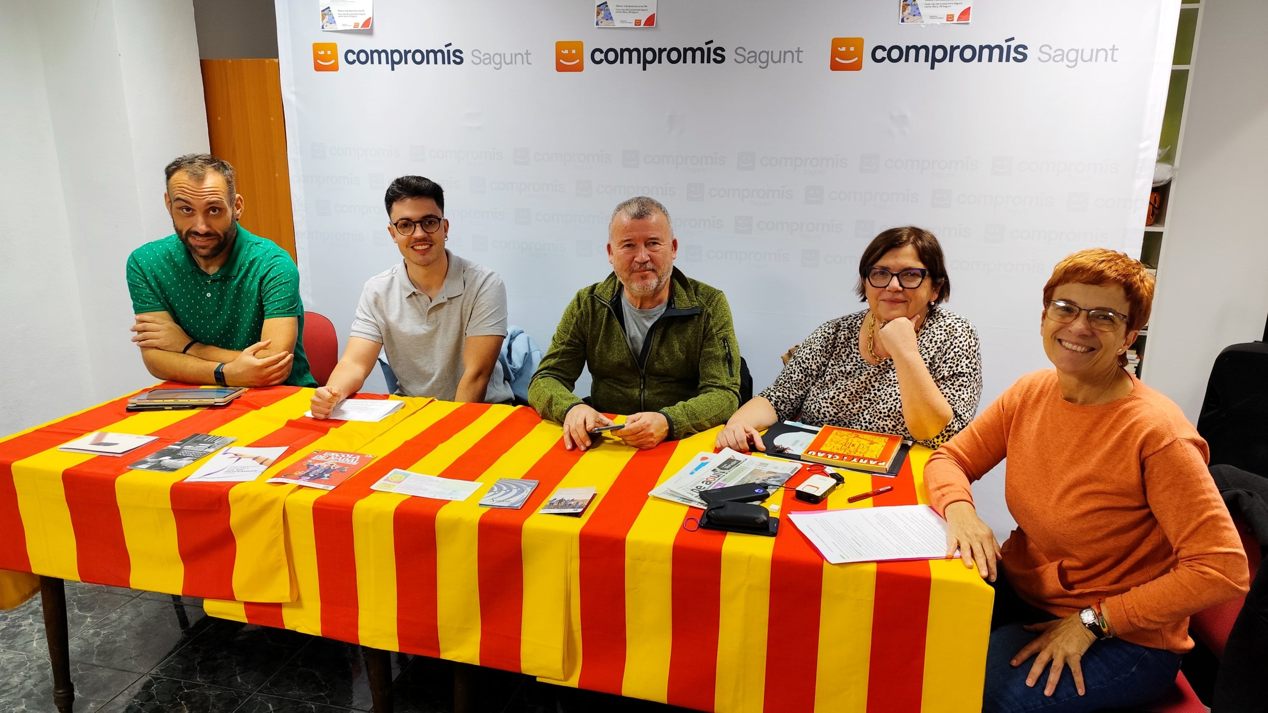 Taula de ponents a l'acte convocat per Compromís a Sagunt (Camp de Morvedre)
