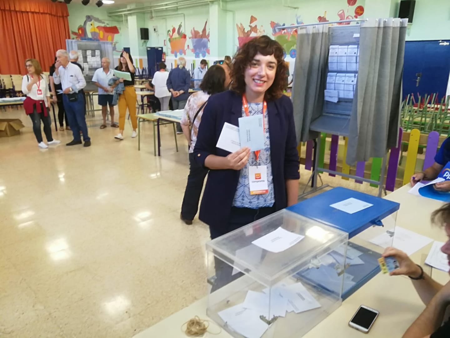 Adriana Paredes votant l'any 2019