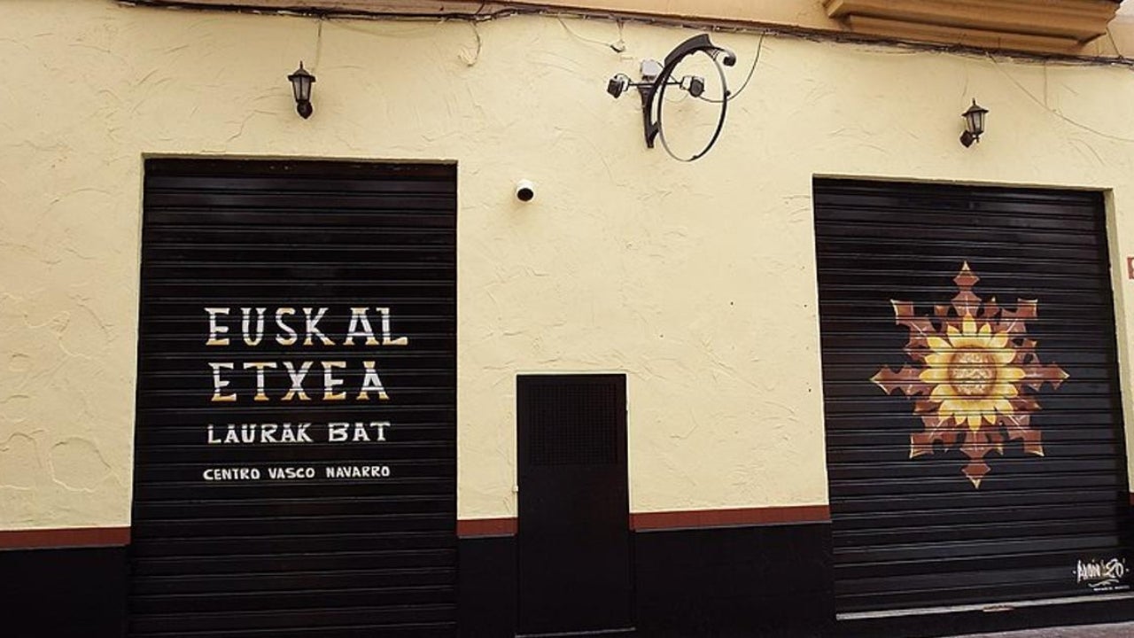 Euskal Etxea Centro Vasco Navarro Laurak Bat. València.