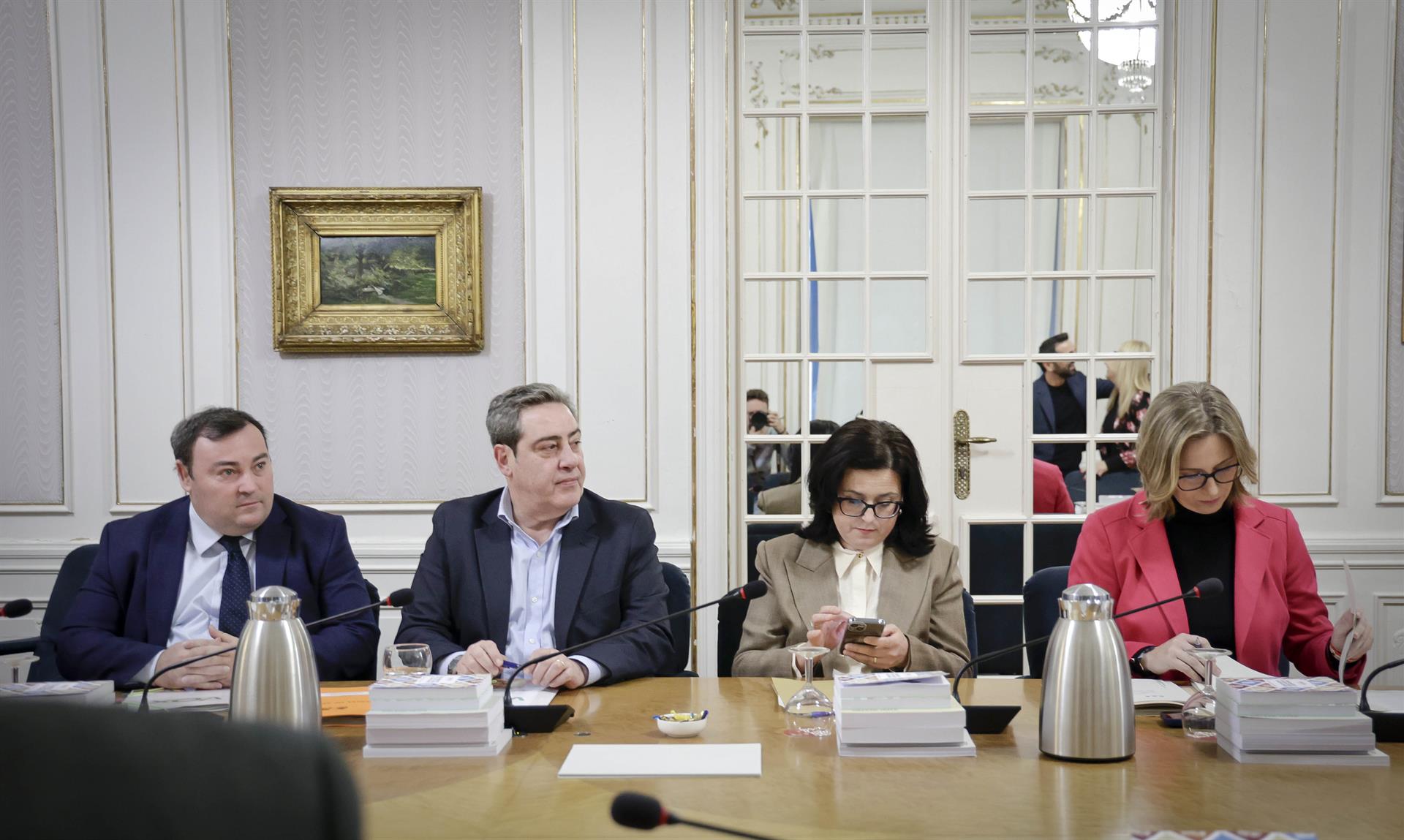 Diputats de Vox i PP en la Junta de síndics de Les Corts | José Cuéllar  EP