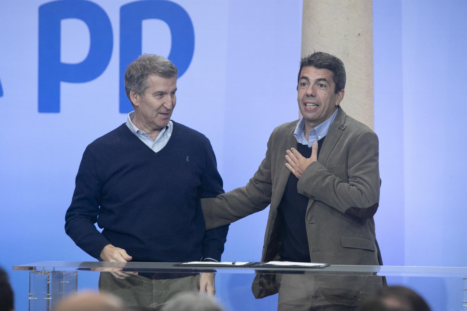 El líder del PP, Alberto Núñez Feijóo, i el president de la Generalitat, Carlos Mazón | Jorge Peteiro | EP