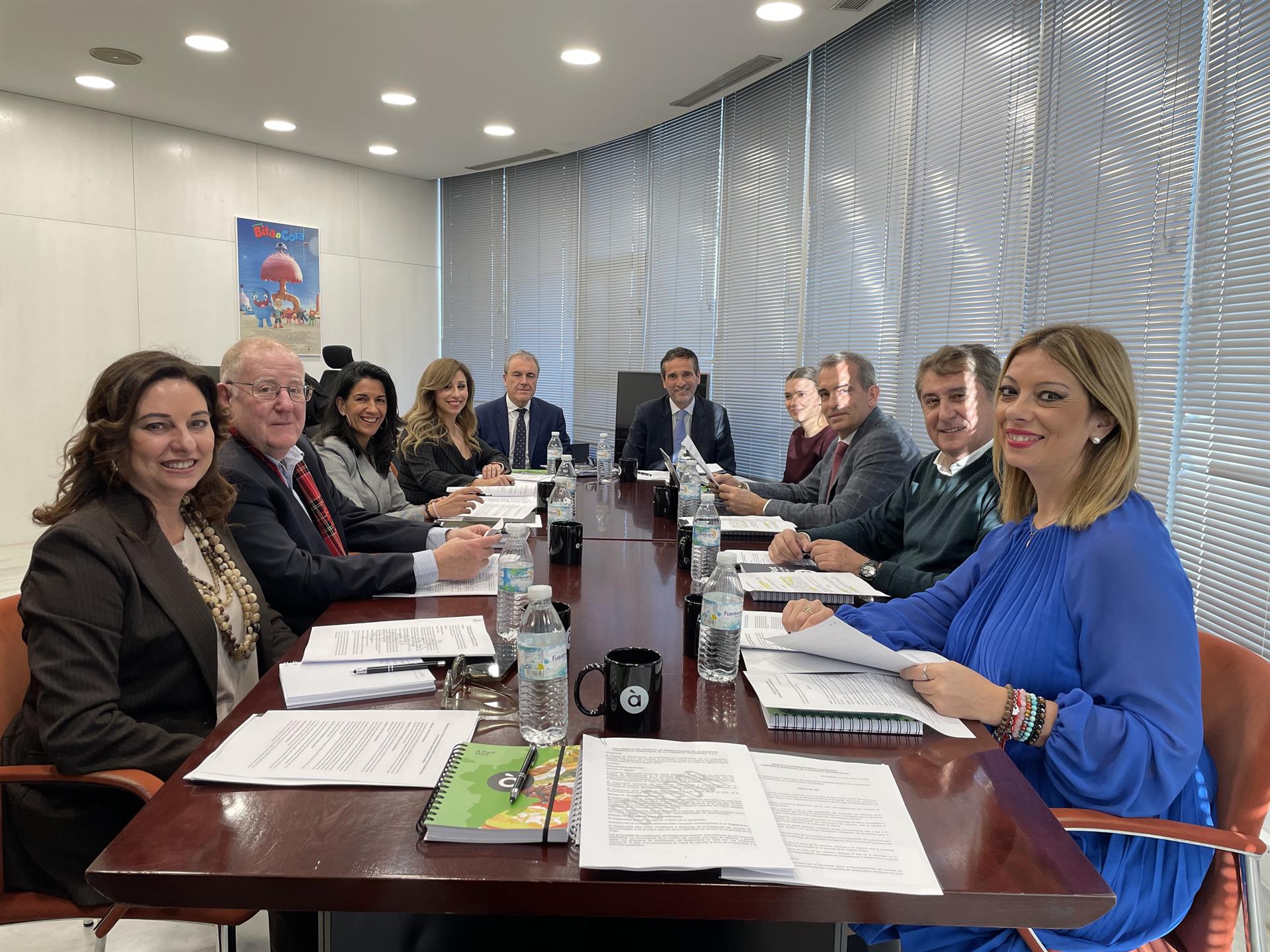 Reunió del consell d'administració de la CACVSA, amb Vicente Ordaz al fons | EP