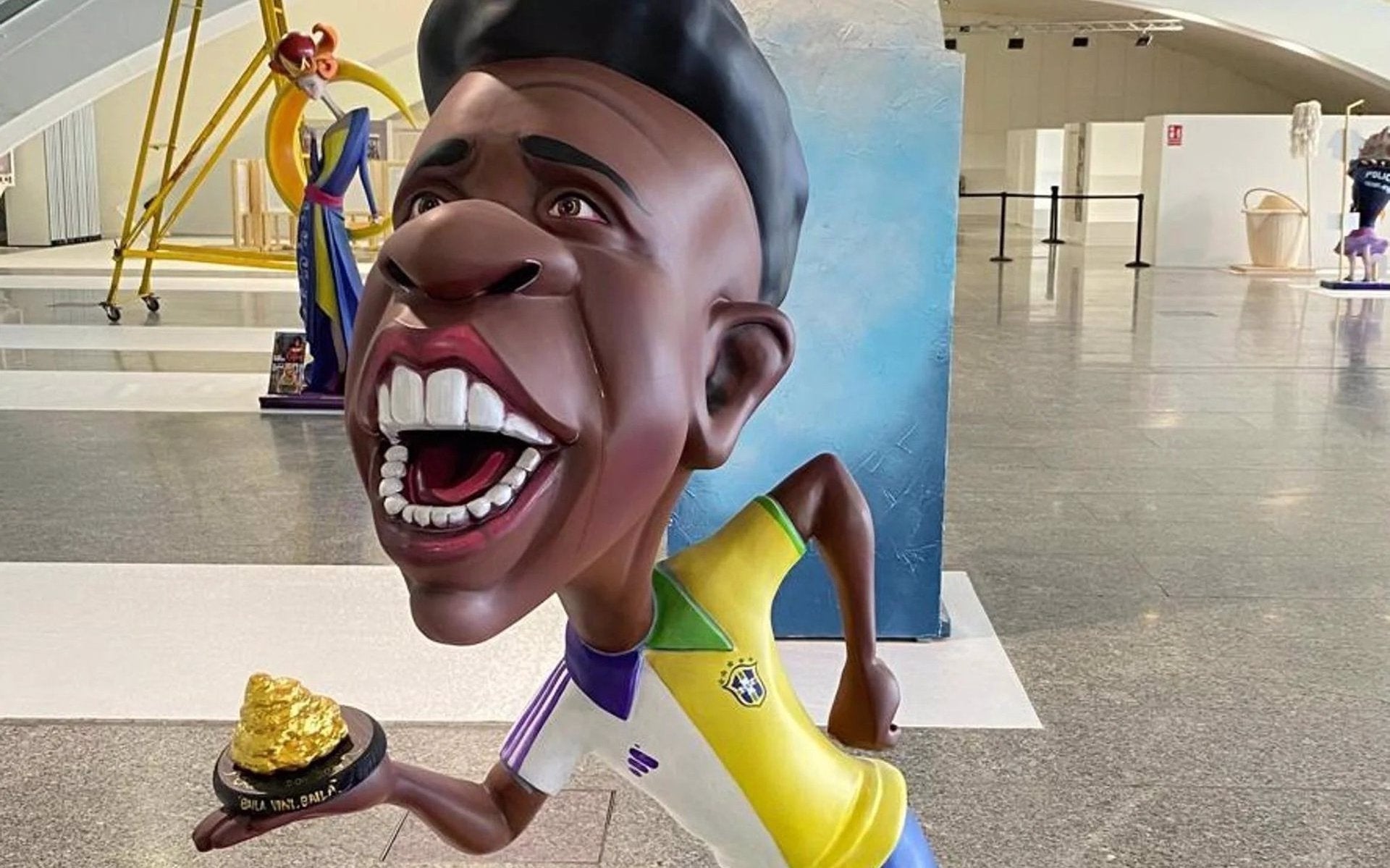 Ninot de falla del futbolista del Real  Madrid Vinicius presentat a l'Exposició del Ninot 2025 | EP