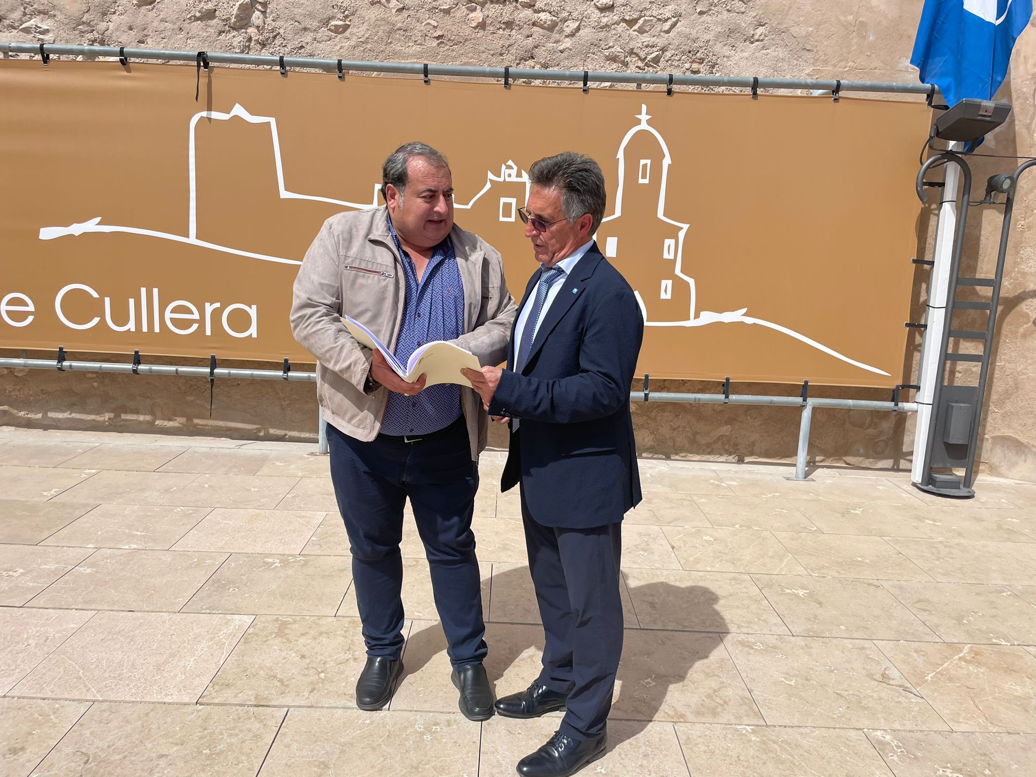 Ángel Noguera, a l'esquerra durant la seua etapa com a regidor de l'Ajuntament d'Oriola (Baix Segura)