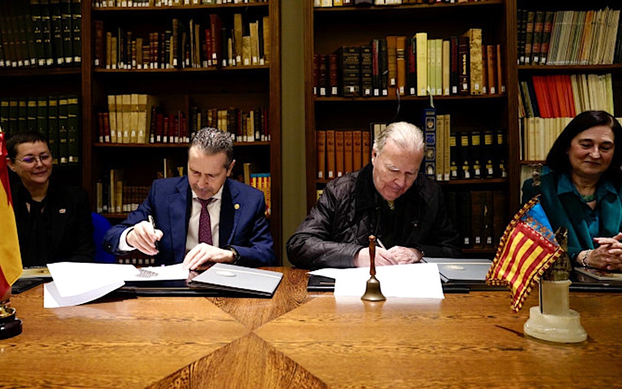 El rector de la UPV, Pepe Capilla, i el degà de la RACV, José Luis Manglano  | RACV