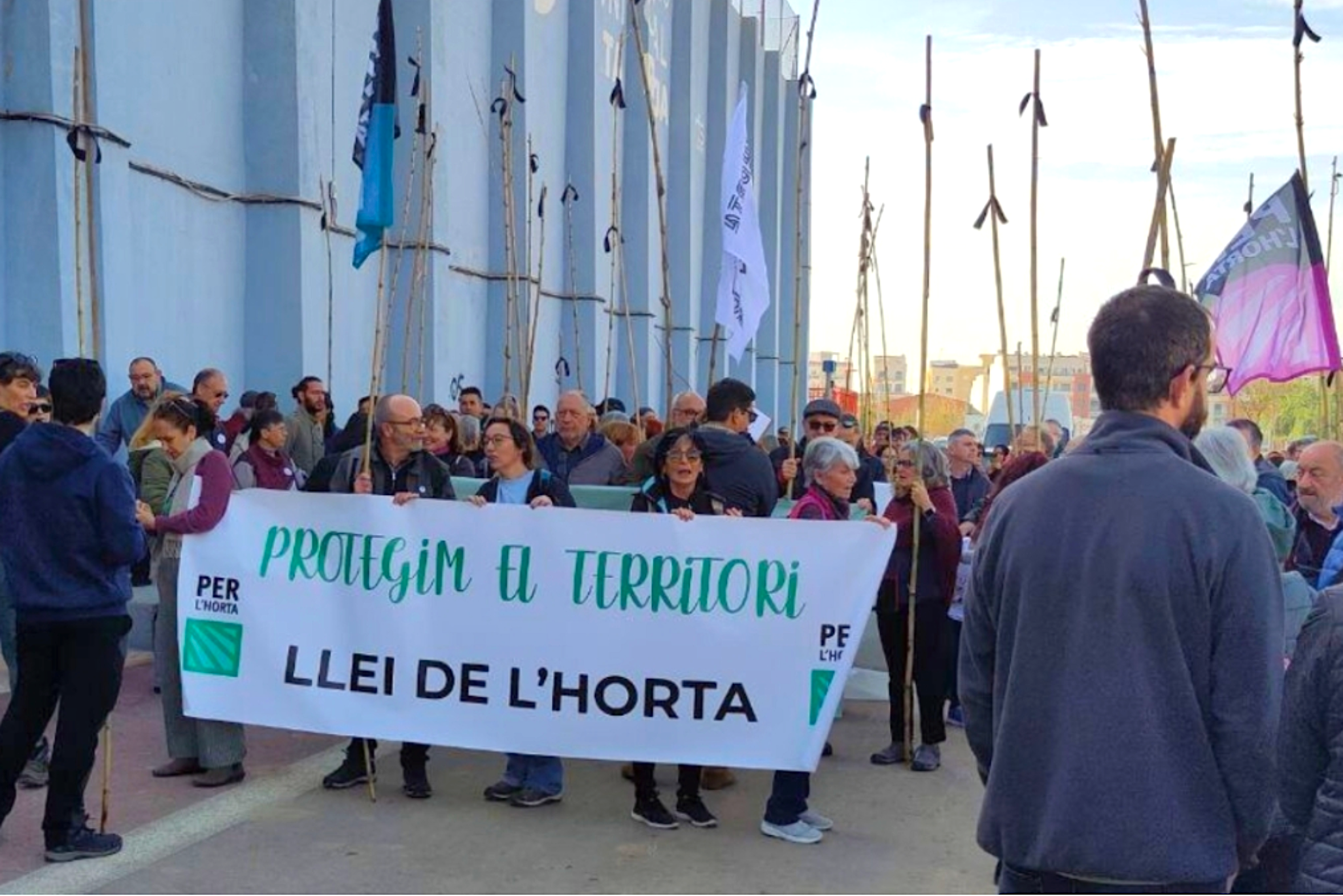Protesta multitudinària a Catarroja per defensar la Llei de l’Horta | DLV