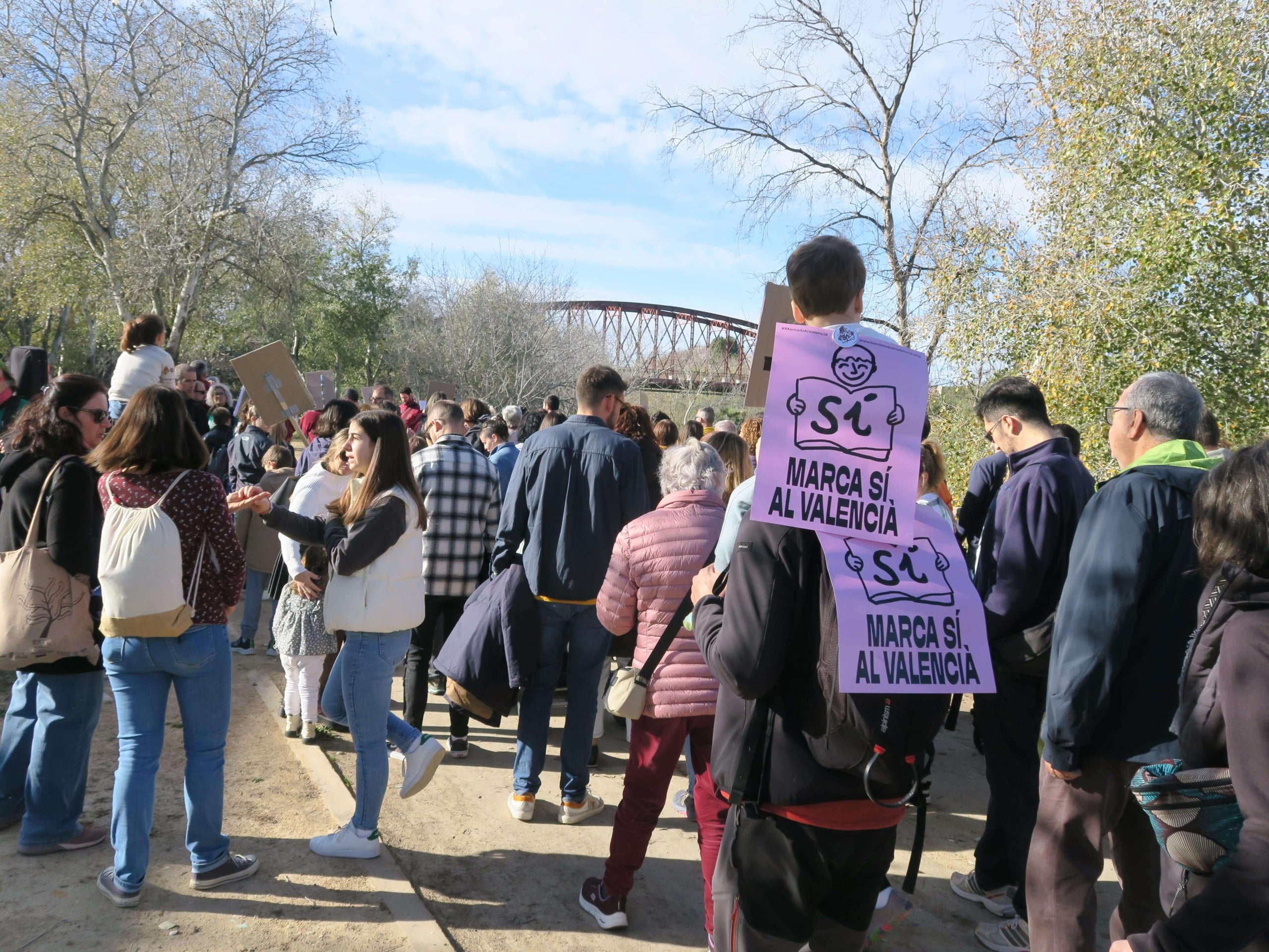 Marxa a Alzira (Ribera Alta) per la defensa del valencià | Famílies pel Valencià