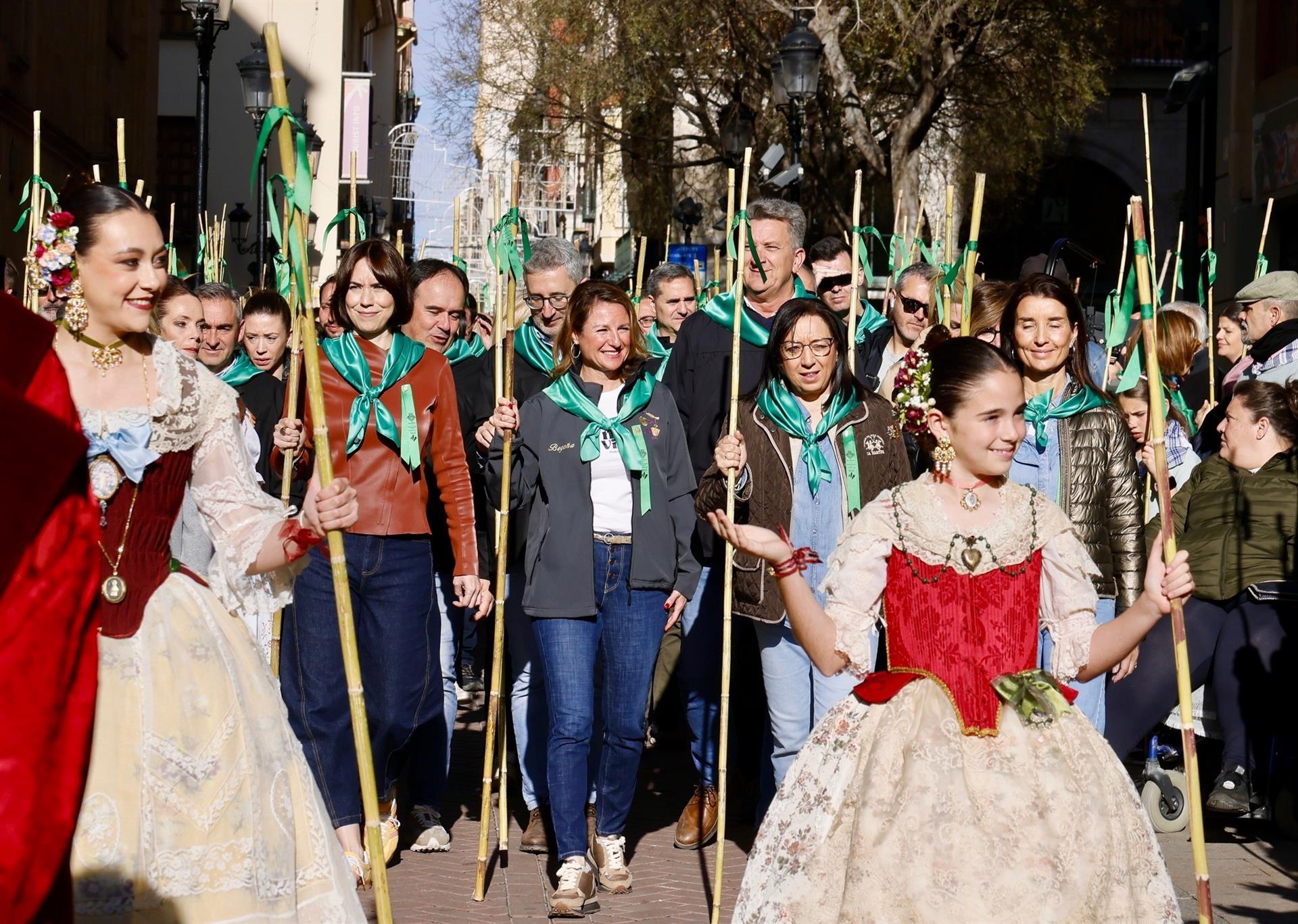 Diverses autoritats participen en la Romeria de les Canyes de Castelló de la Plana | Carme Ripollés | EP