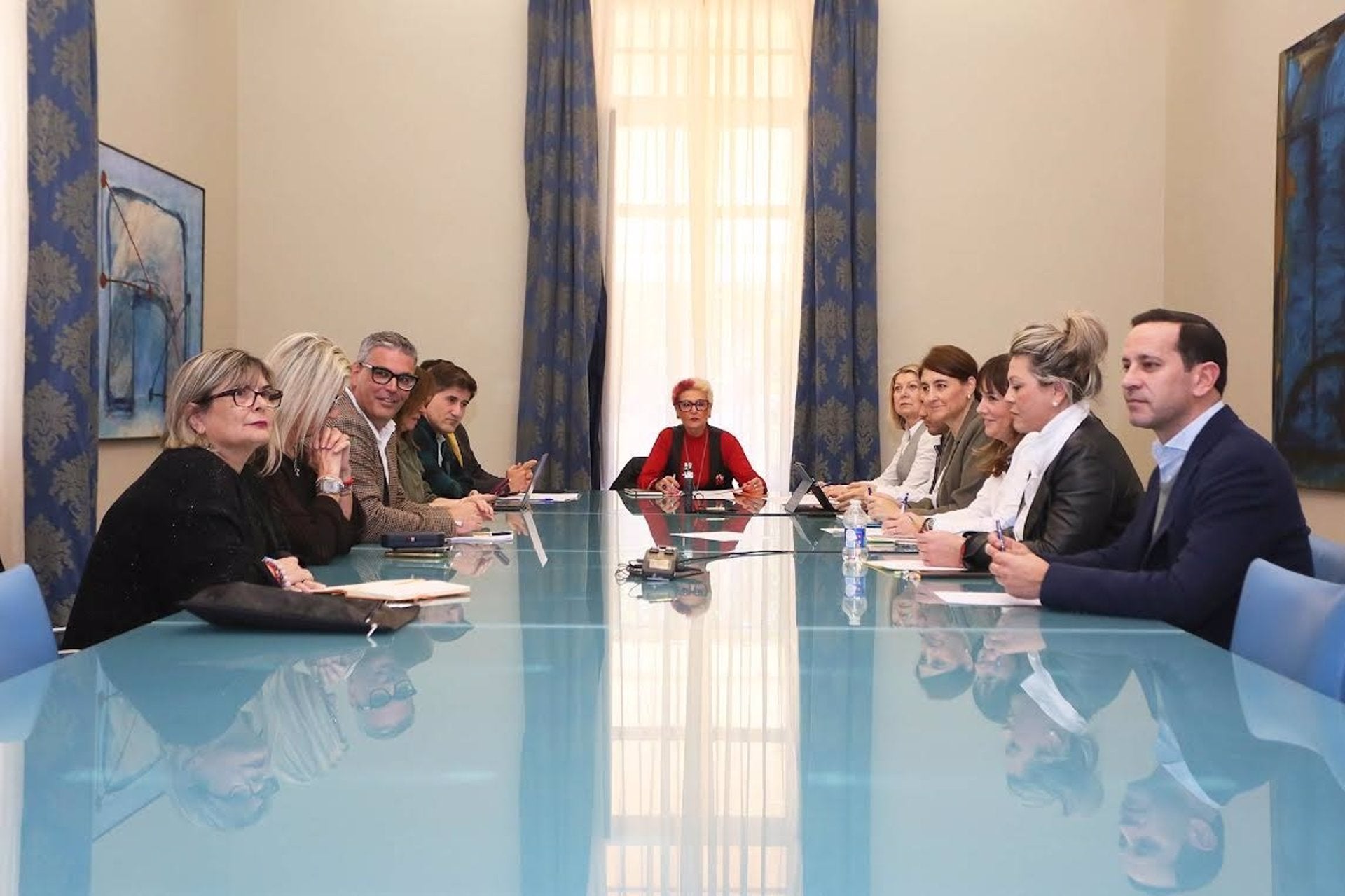 31/03/2025 Sessió constitutiva de la comissió d'investigació sobre presumptes irregularitats en un examen d'una oposició de vas auxiliar administratius en la Diputació d'Alacant, celebrada el dilluns 31 de març de 2025.SOCIETAT DIPUTACIÓ D'ALACANT