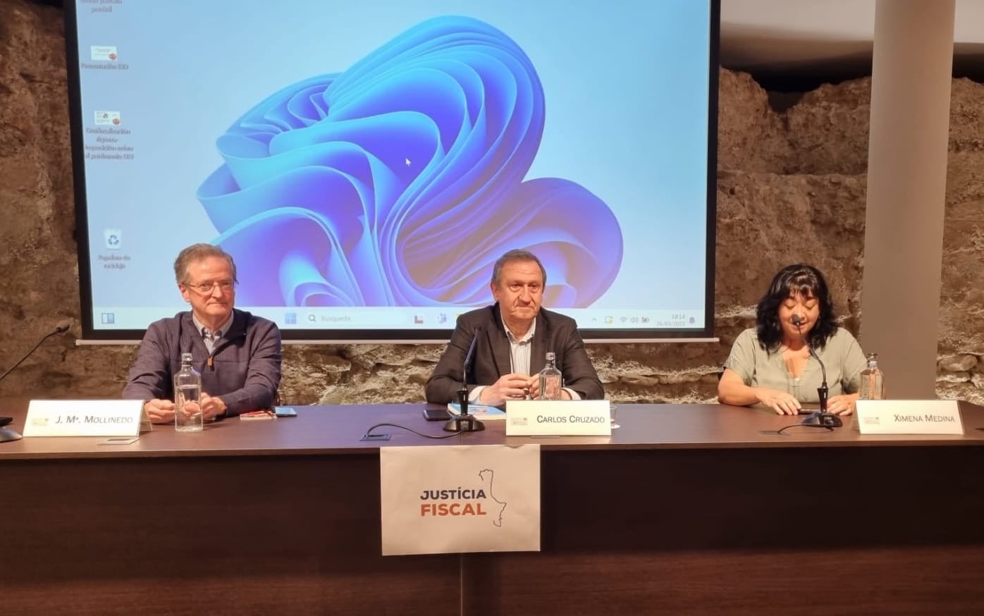Carlos Cruzado i José María Mollinedo, president i secretari general de Gestha-Sindicat de tècnics del Ministeri d'Hisenda, en el II Fòrum Ciutadà «Justícia Fiscal: Els Impostos Salven al Poble», a València